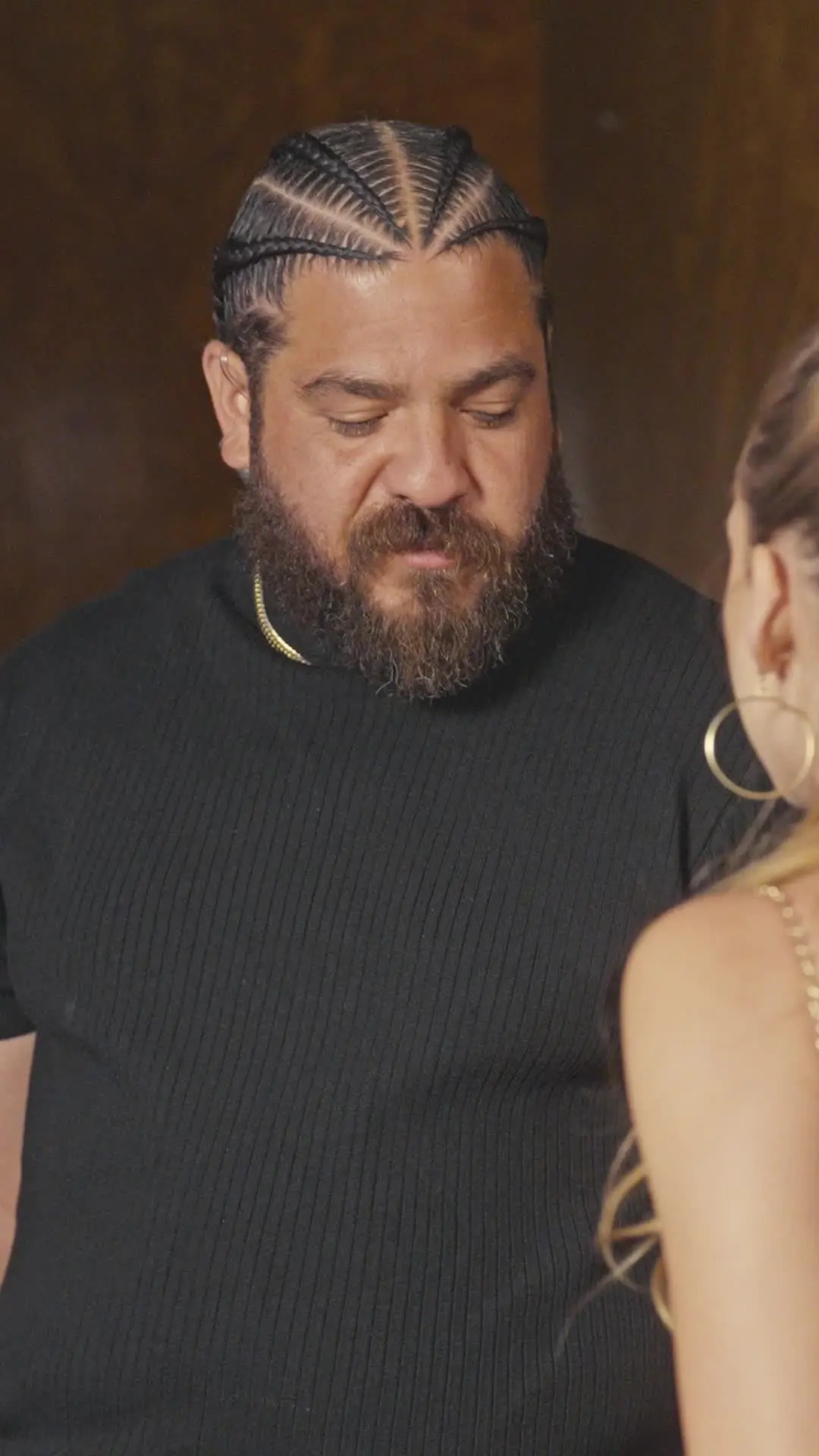 Episodio 32 de Atada al honor