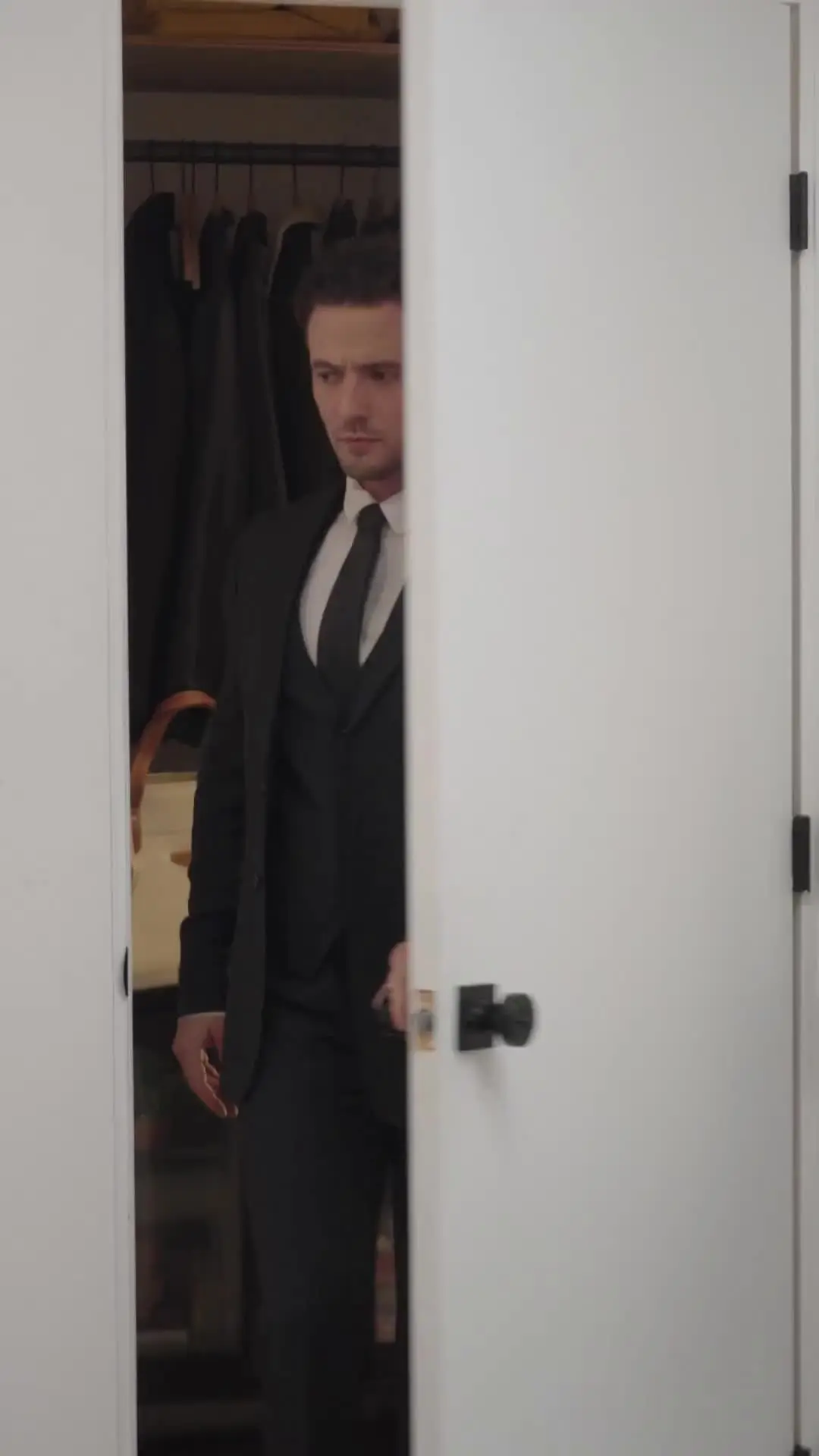 Episodio 15 de ¡Ayuda! ¡Mi jefe sexy tiene mis fotos íntimas!
