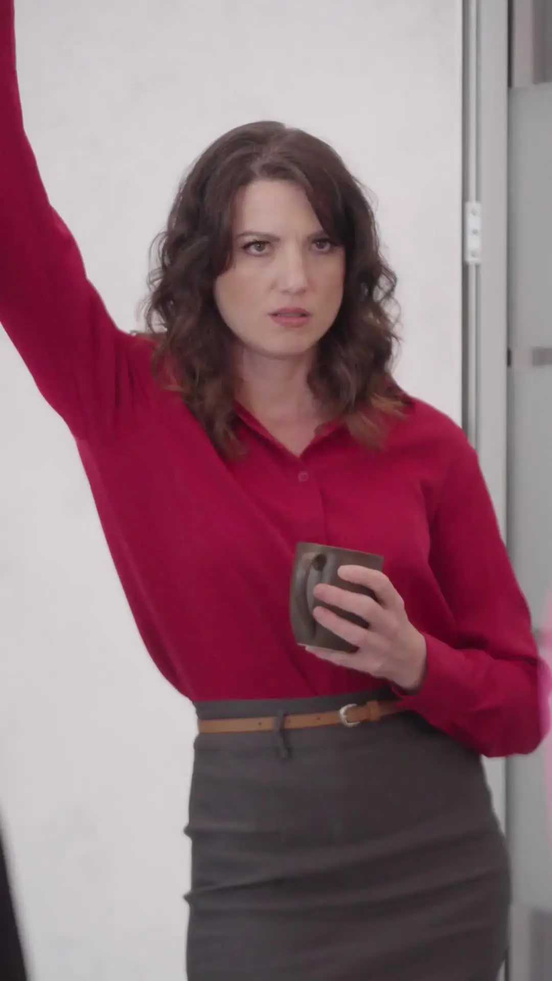 Episodio 18 de ¡Ayuda! ¡Mi jefe sexy tiene mis fotos íntimas!