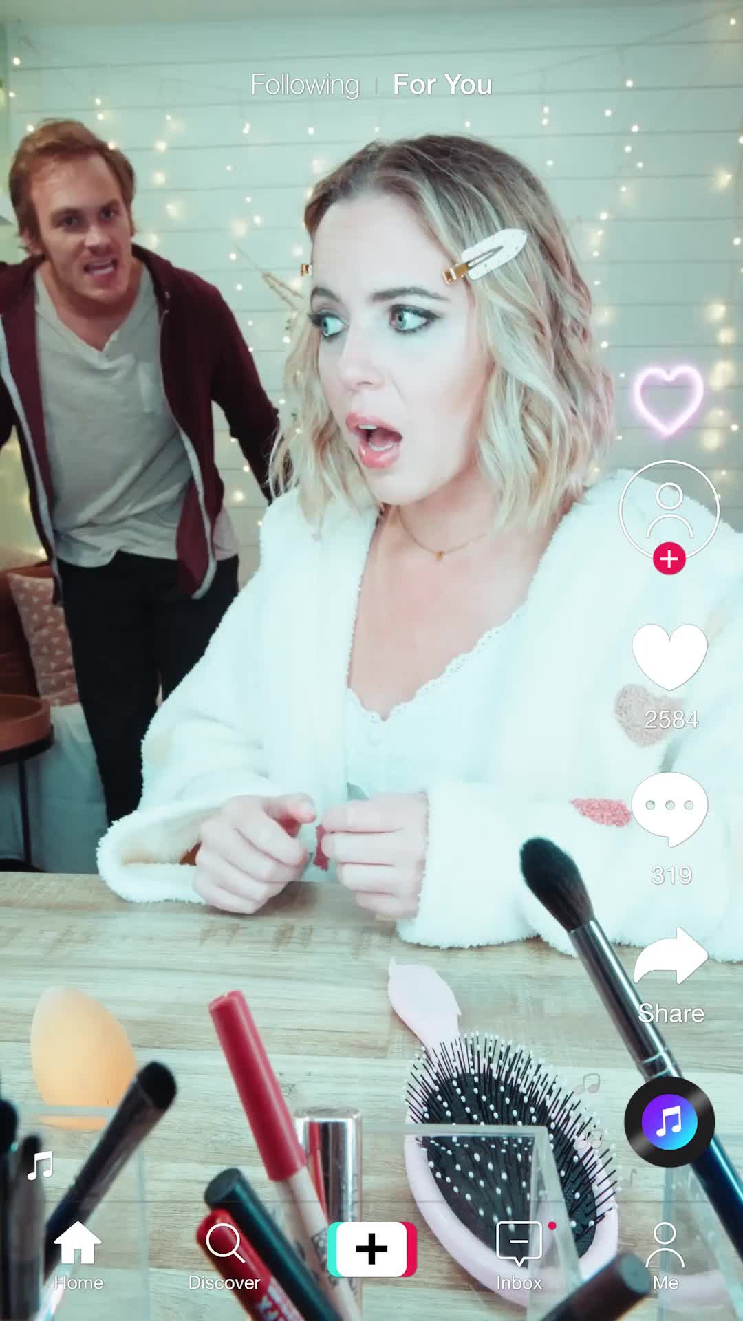 Episodio 4 de ¡Ayuda! ¡Mi jefe sexy tiene mis fotos íntimas!