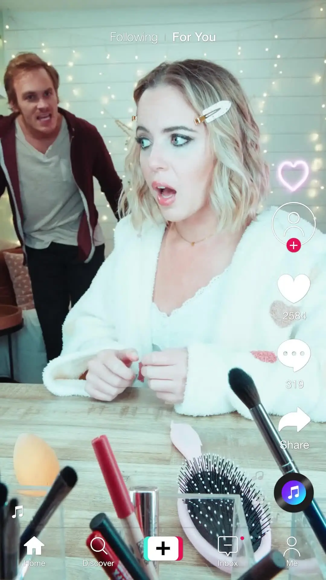Episodio 4 de ¡Ayuda! ¡Mi jefe sexy tiene mis fotos íntimas!