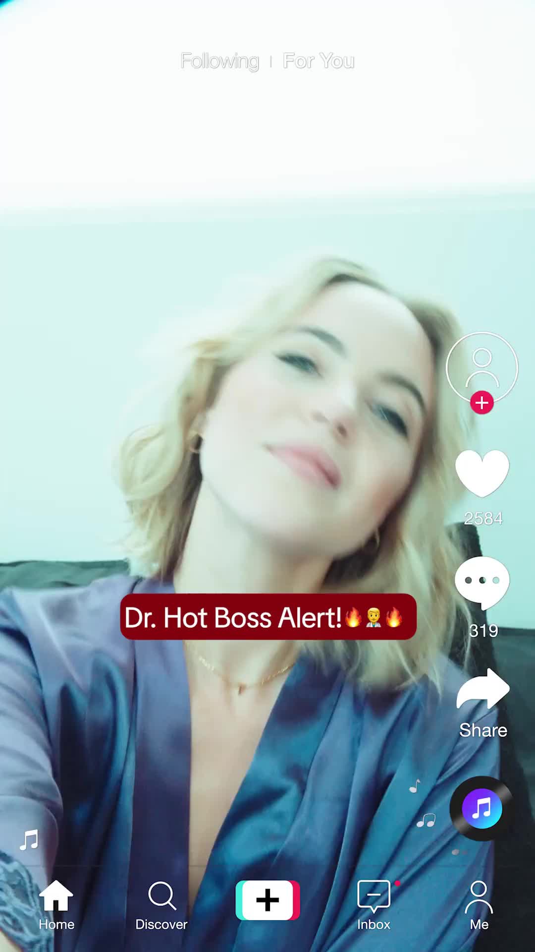 Episodio 44 de ¡Ayuda! ¡Mi jefe sexy tiene mis fotos íntimas!