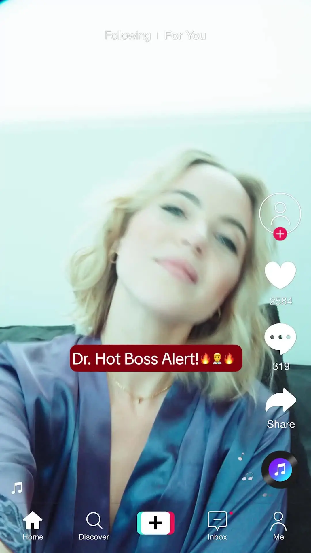 Episodio 44 de ¡Ayuda! ¡Mi jefe sexy tiene mis fotos íntimas!