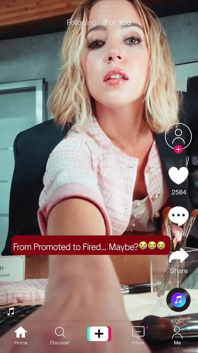 Episodio 9 de ¡Ayuda! ¡Mi jefe sexy tiene mis fotos íntimas!
