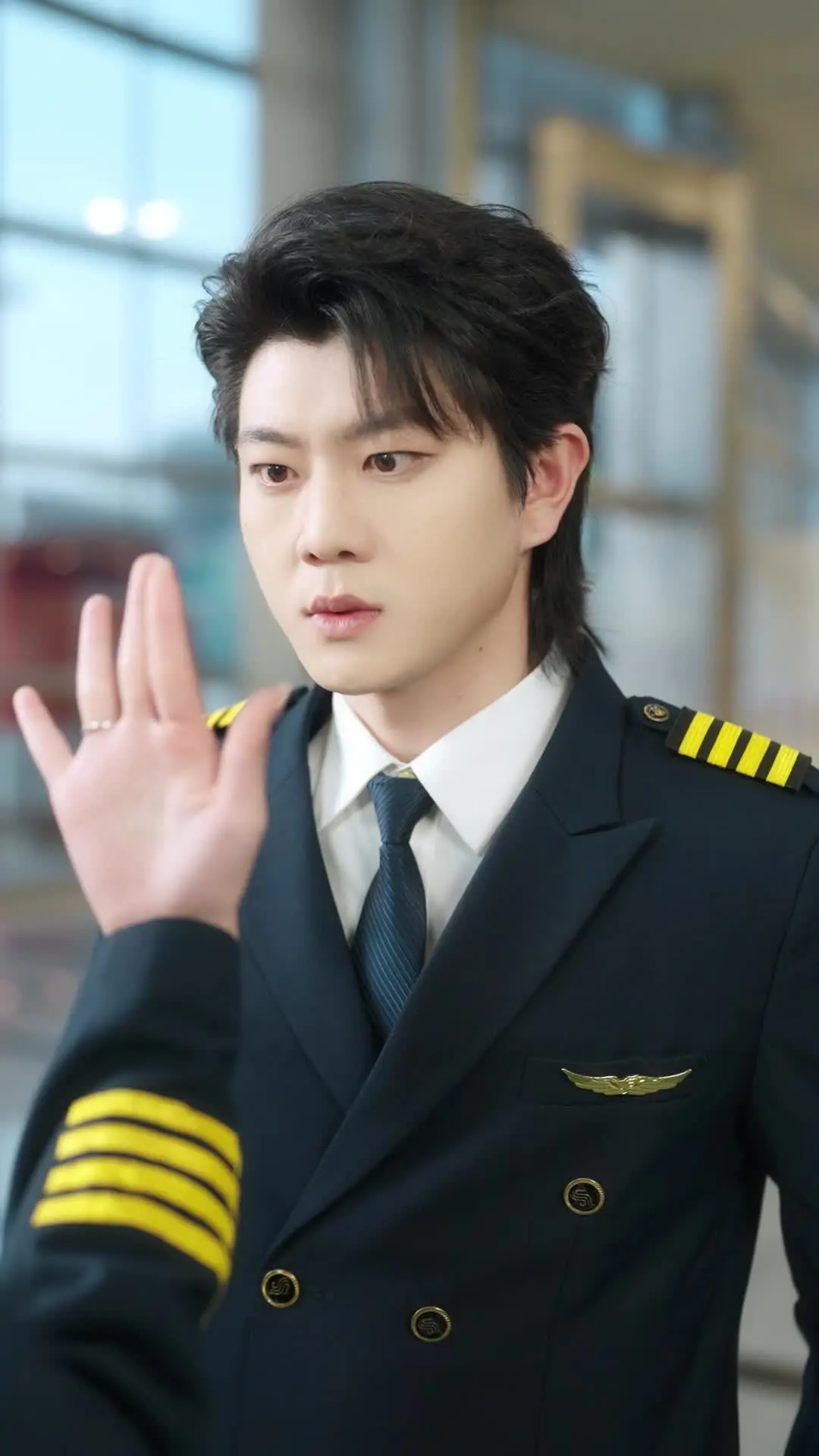 Episodio 25 de Capitán, Mayday por amor