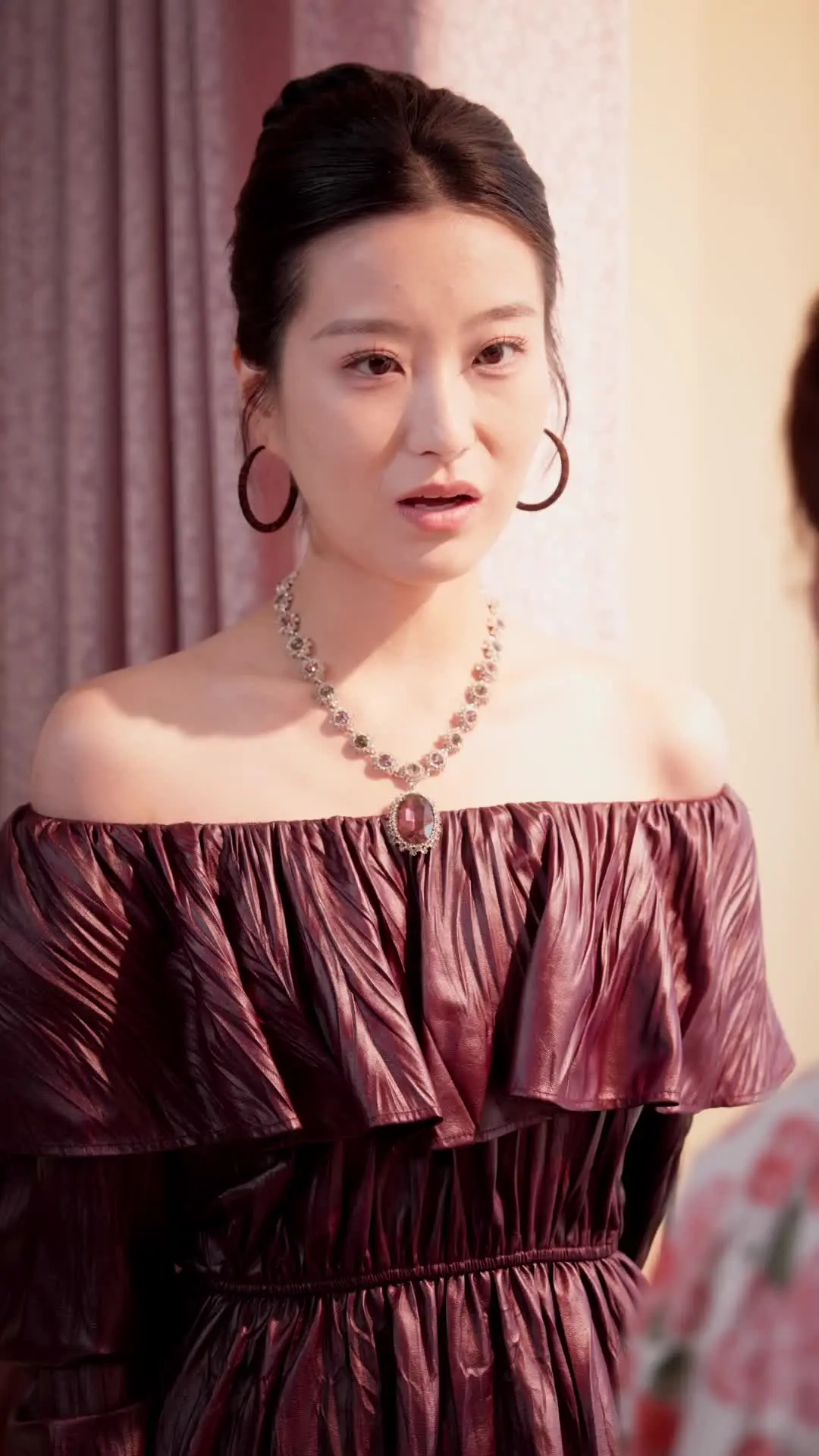 Episodio 4 de De chica campesina a reina del hotel