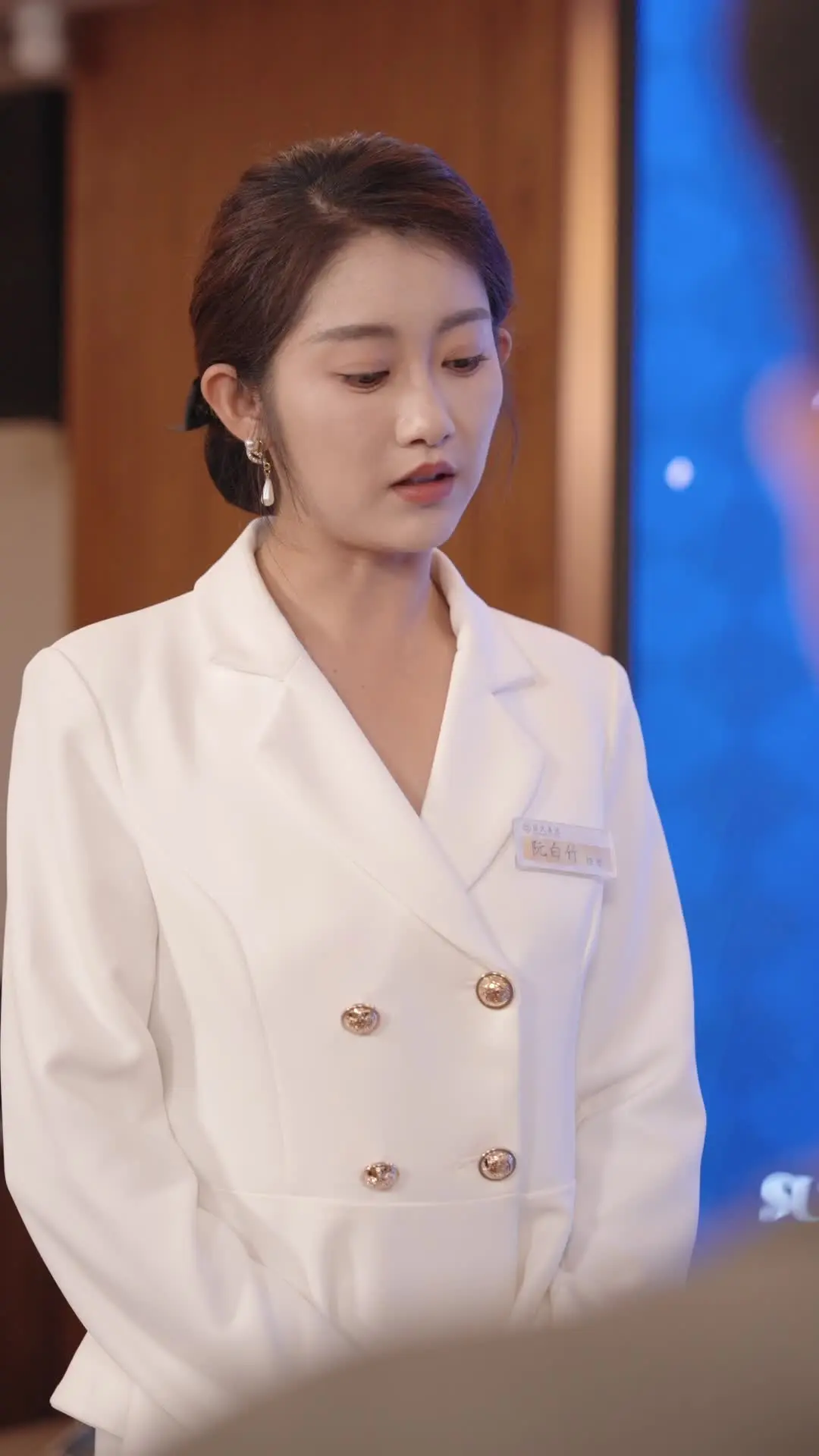 Episodio 53 de De chica campesina a reina del hotel
