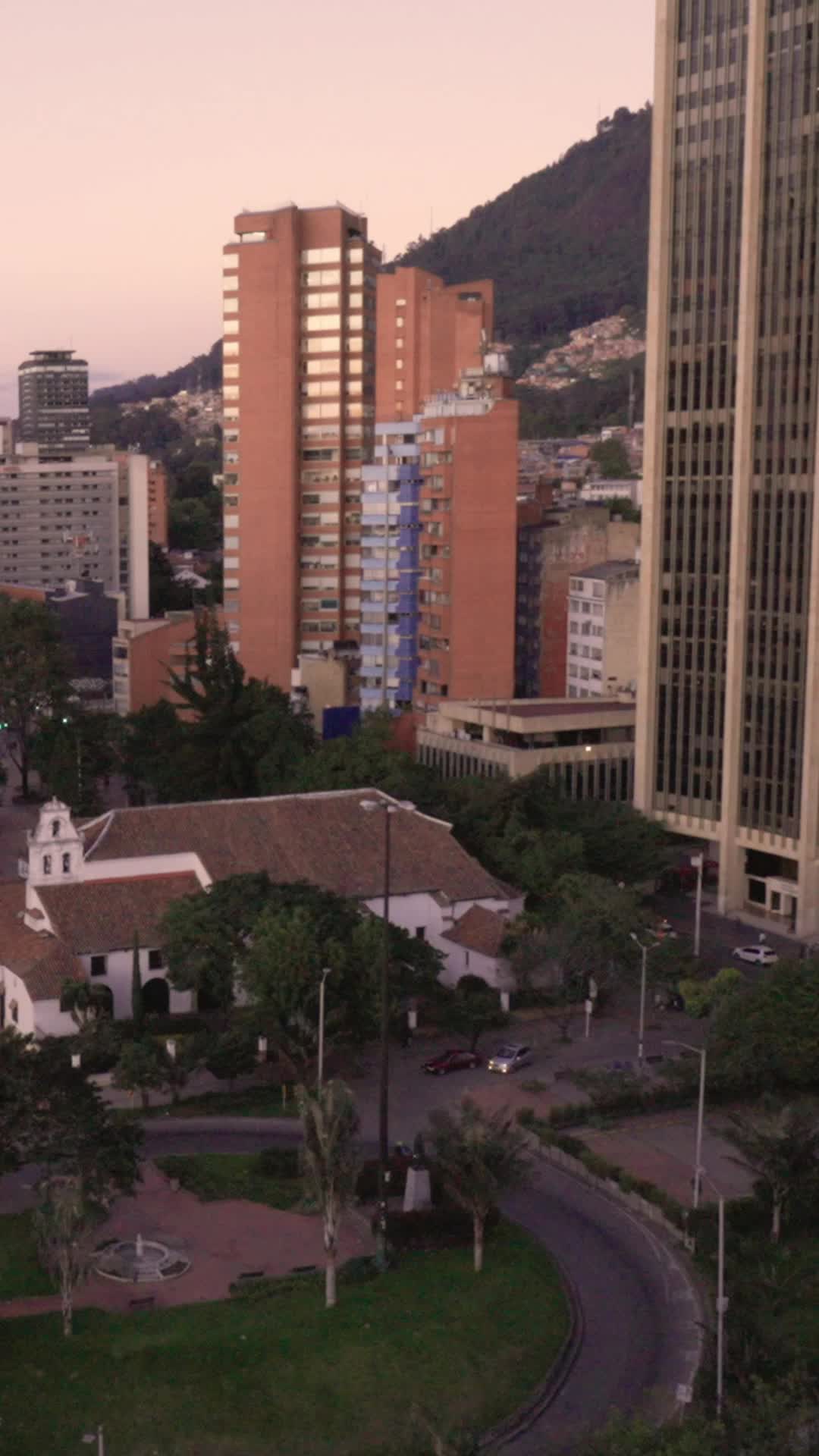 Episodio 35 de Destinada a mi Alfa Prohibido