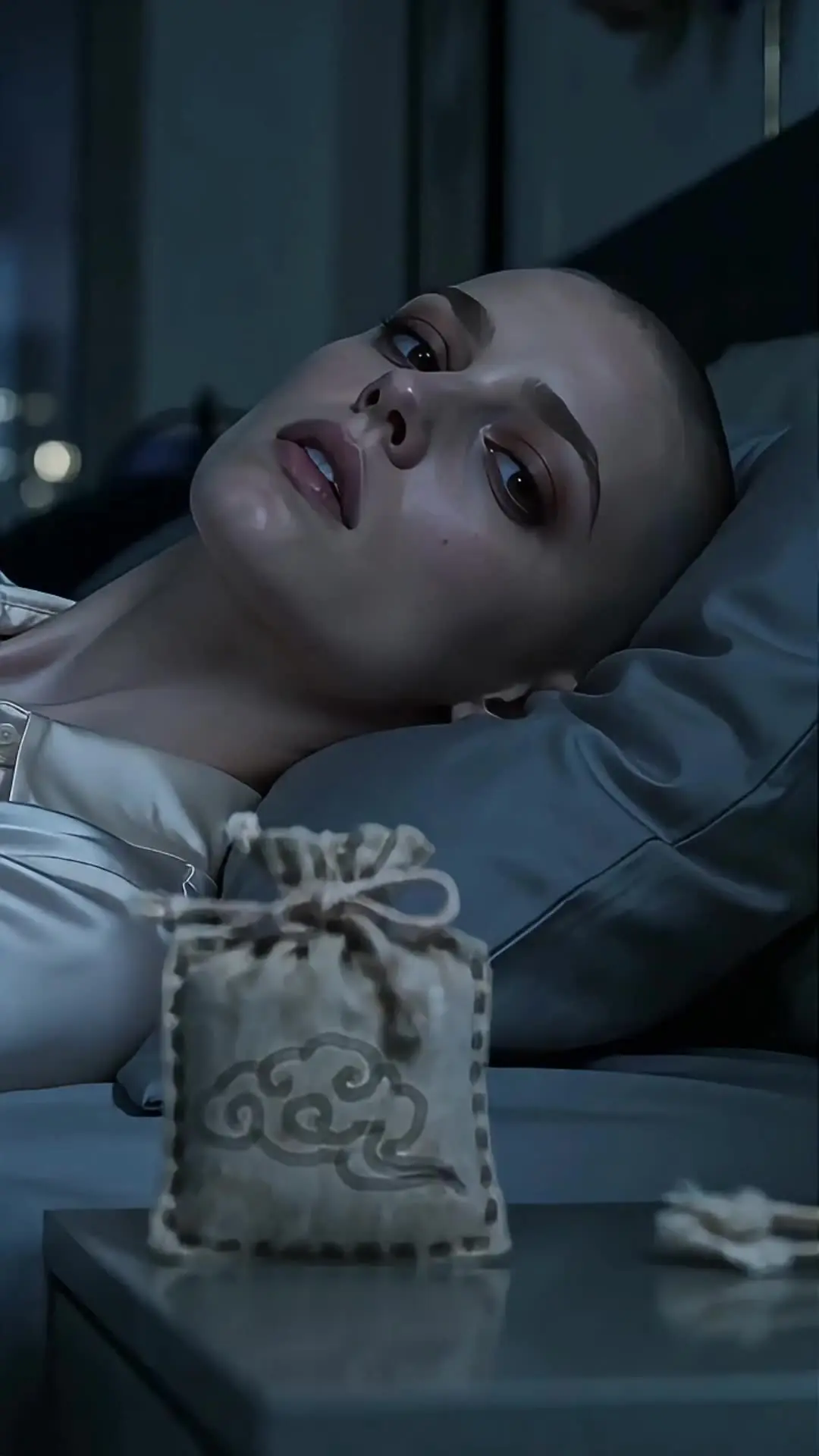 Episodio 2 de ¿Destruir mi linaje de lobo plateado? Me casaré con el Alfa supremo