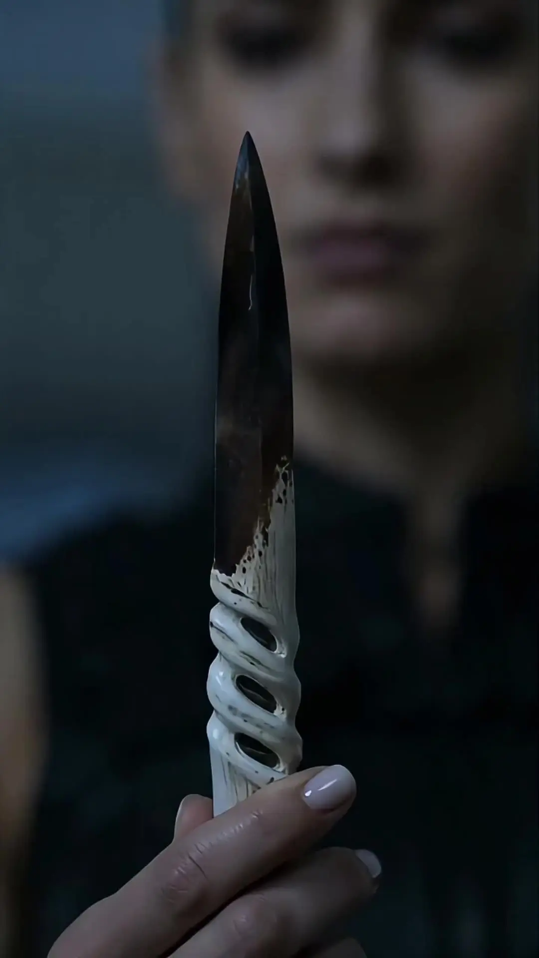 Episodio 3 de ¿Destruir mi linaje de lobo plateado? Me casaré con el Alfa supremo