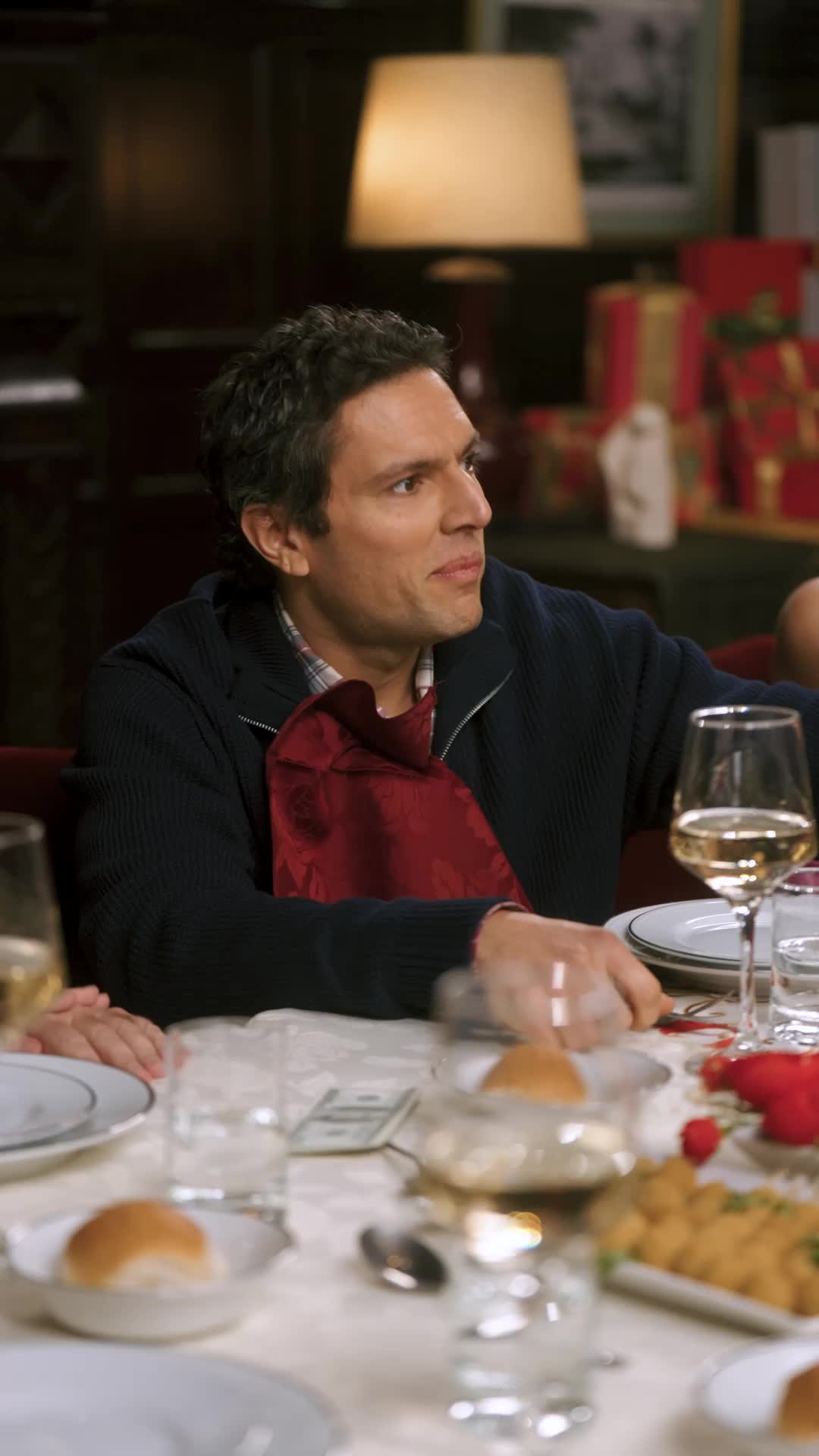 Episodio 16 de Dinero, Armas y Feliz Navidad