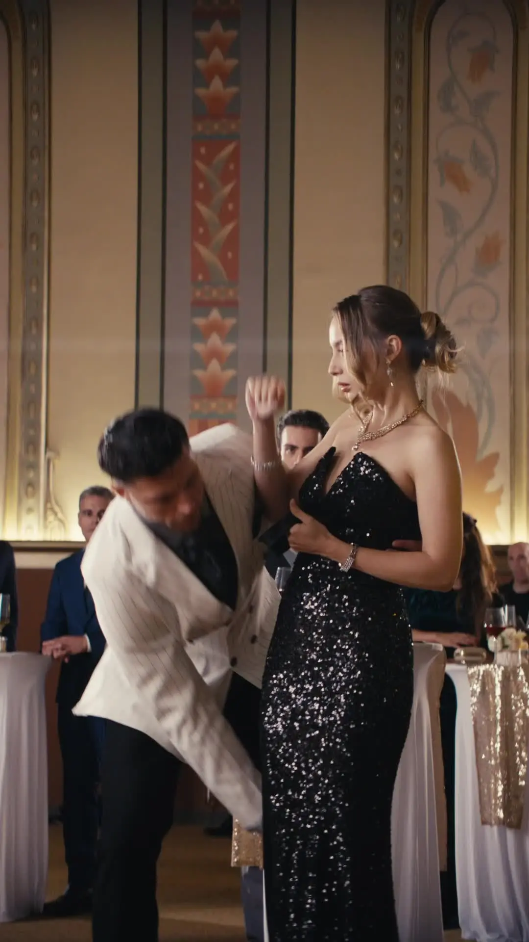 Episodio 15 de Domando al tío billonario de mi ex