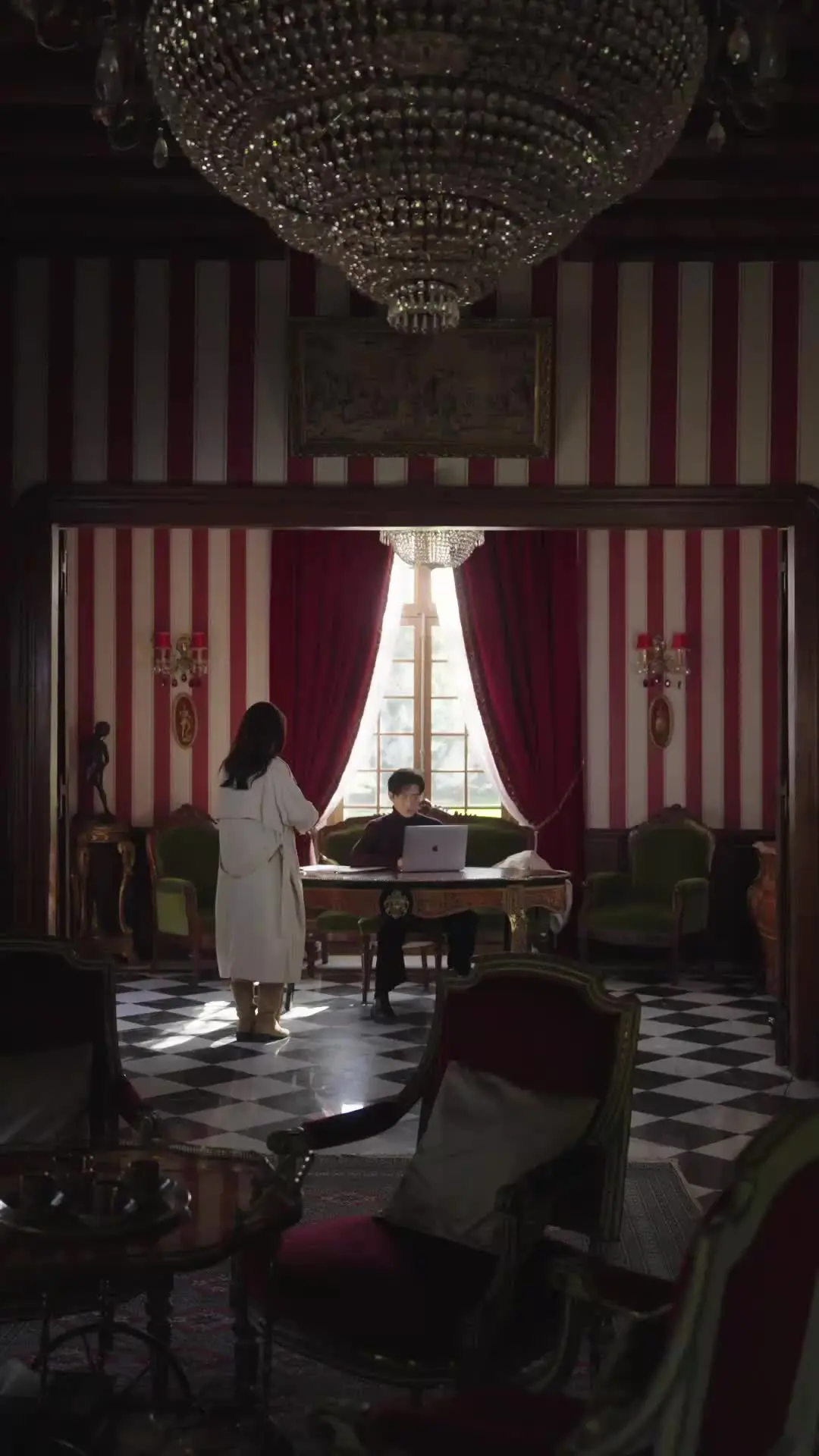 Episodio 5 de El amor la encontró en París