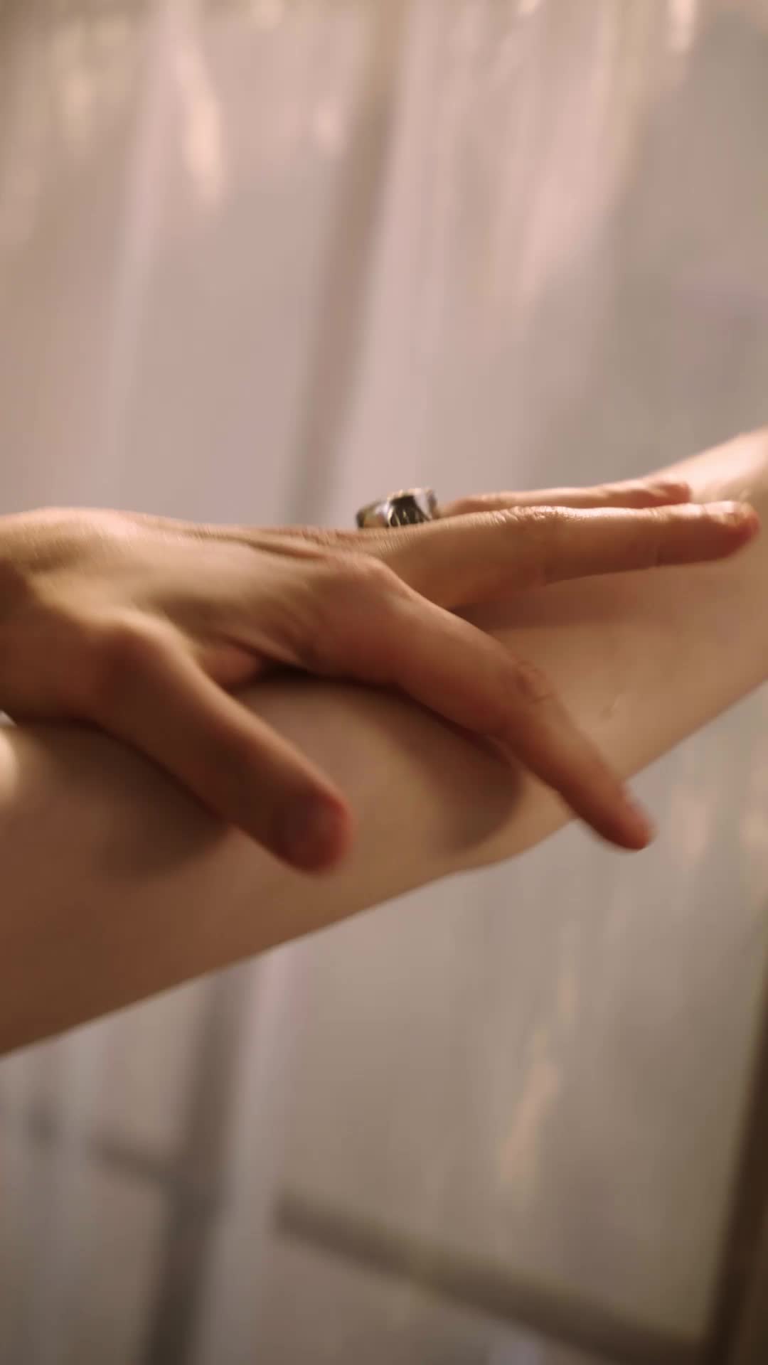 Episodio 1 de El divorcio me separó del Alfa, pero aún sigo brillando