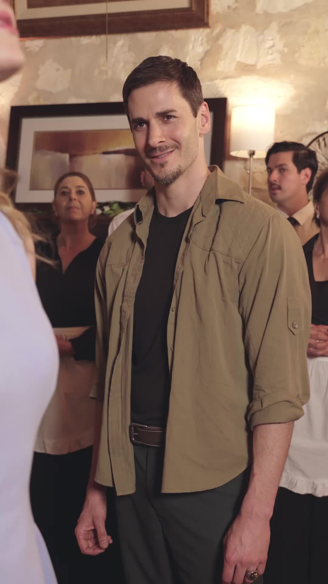 Episodio 11 de El divorcio me separó del Alfa, pero aún sigo brillando