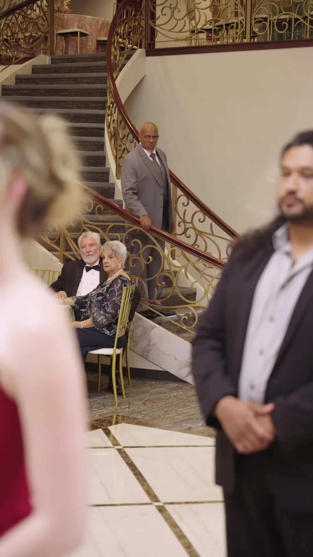 Episodio 28 de El divorcio me separó del Alfa, pero aún sigo brillando