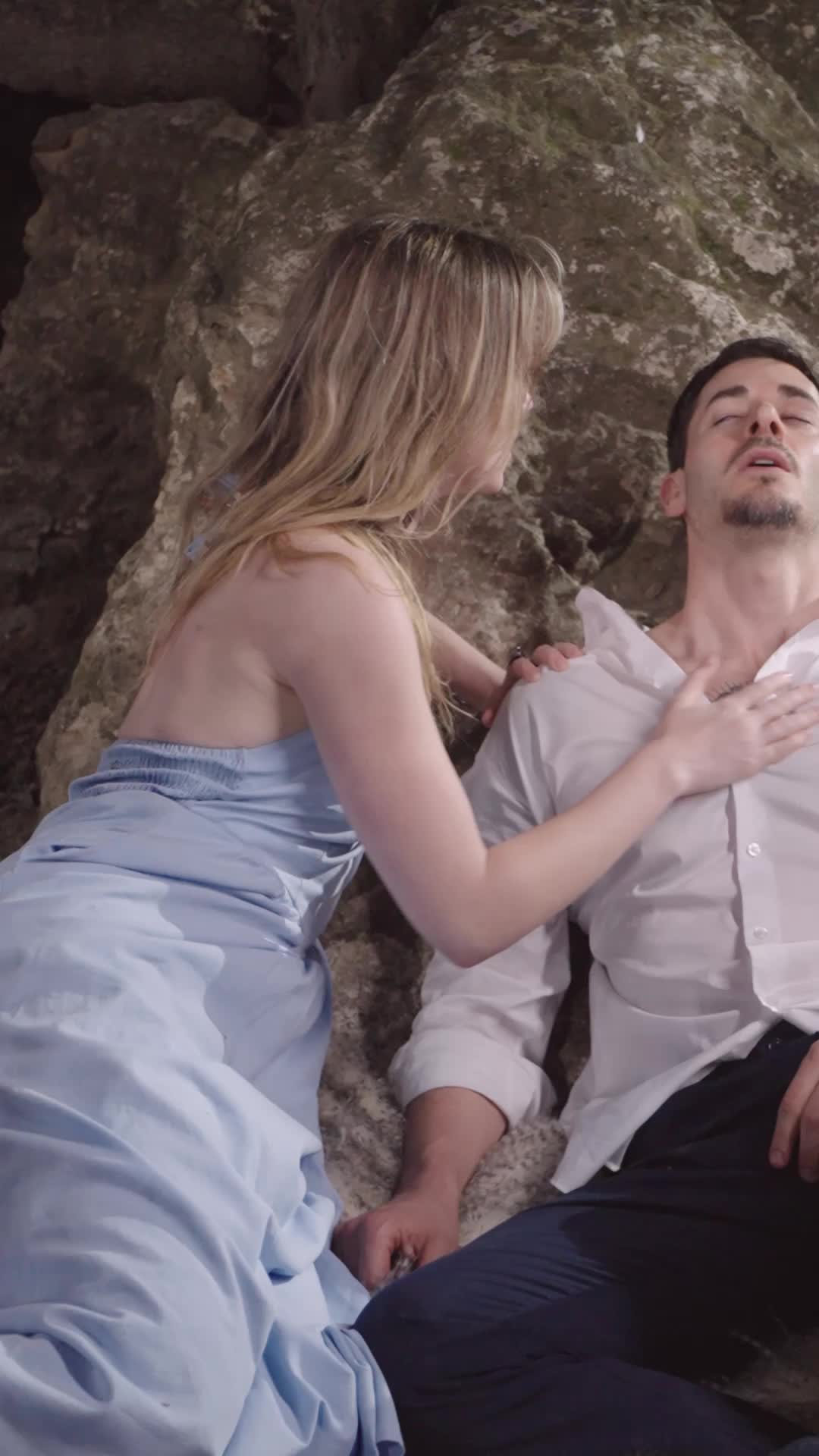 Episodio 52 de El divorcio me separó del Alfa, pero aún sigo brillando