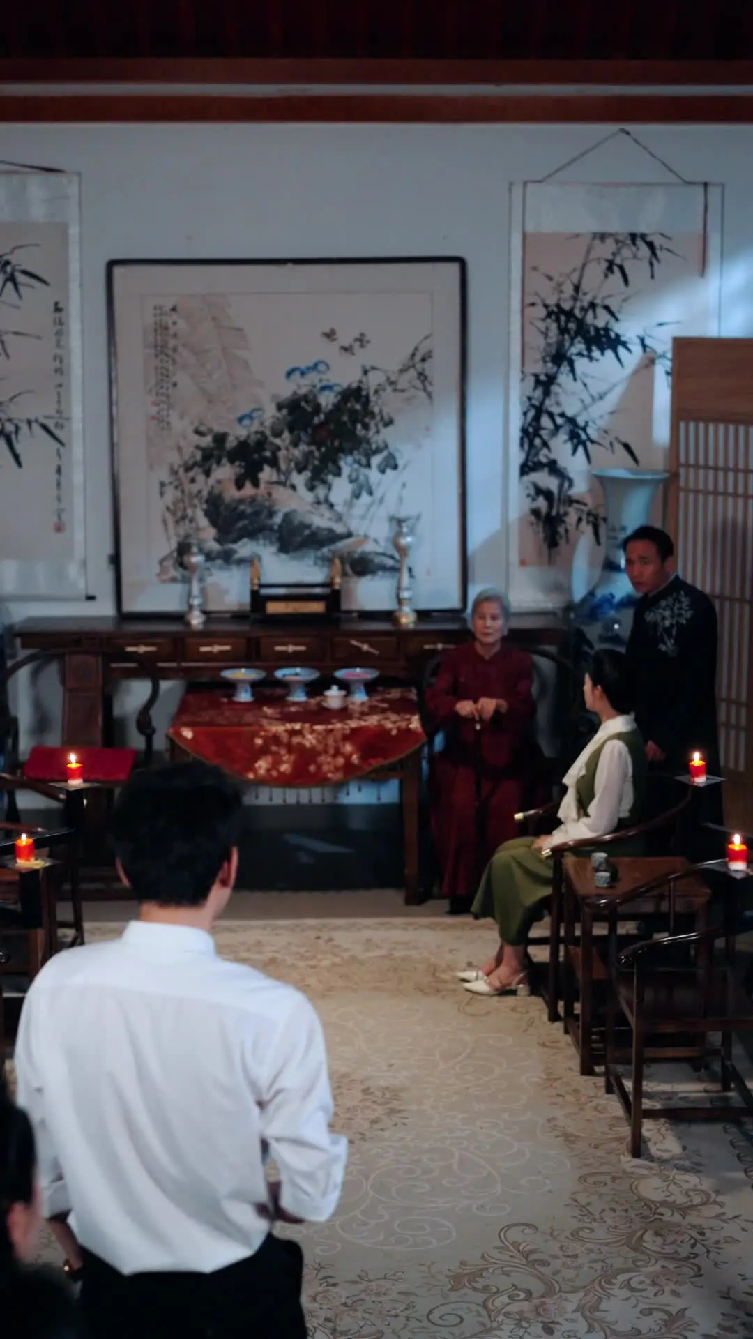 Episodio 14 de El heredero estéril y la bestia divina