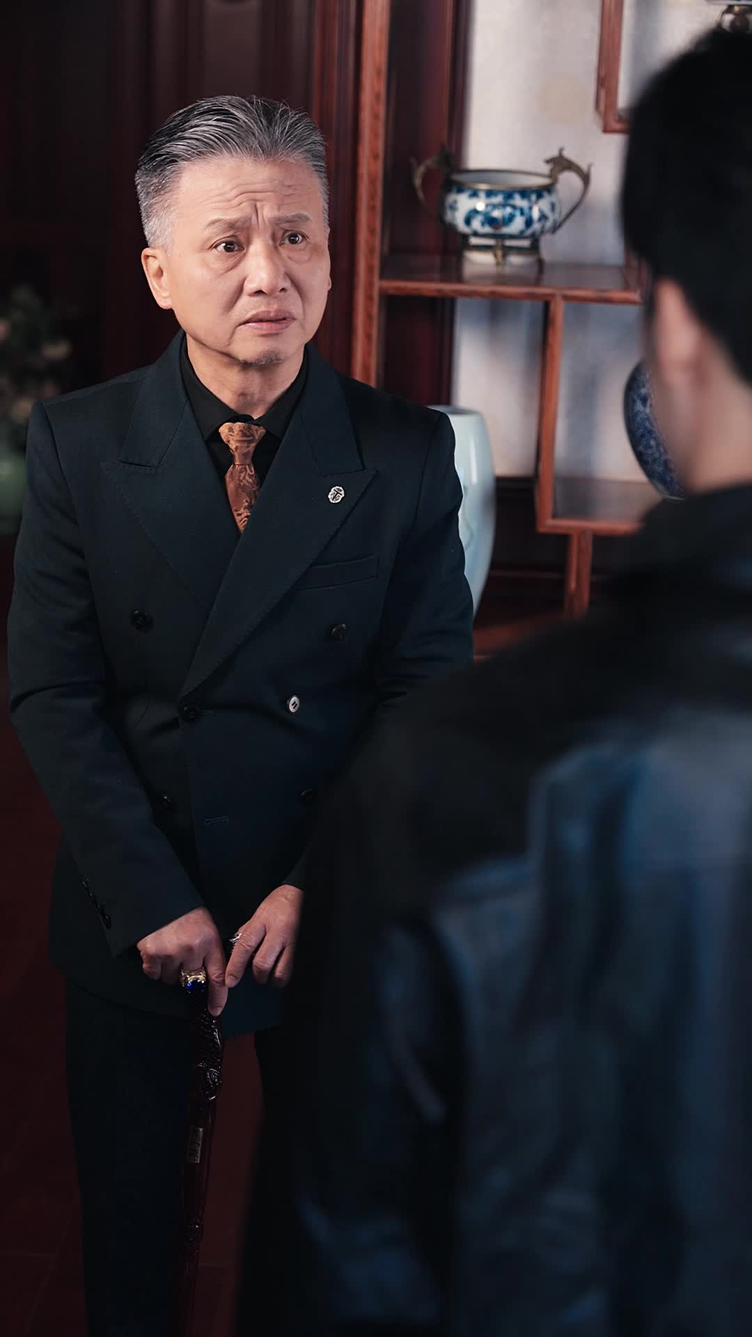Episodio 10 de El heredero exiliado regresa