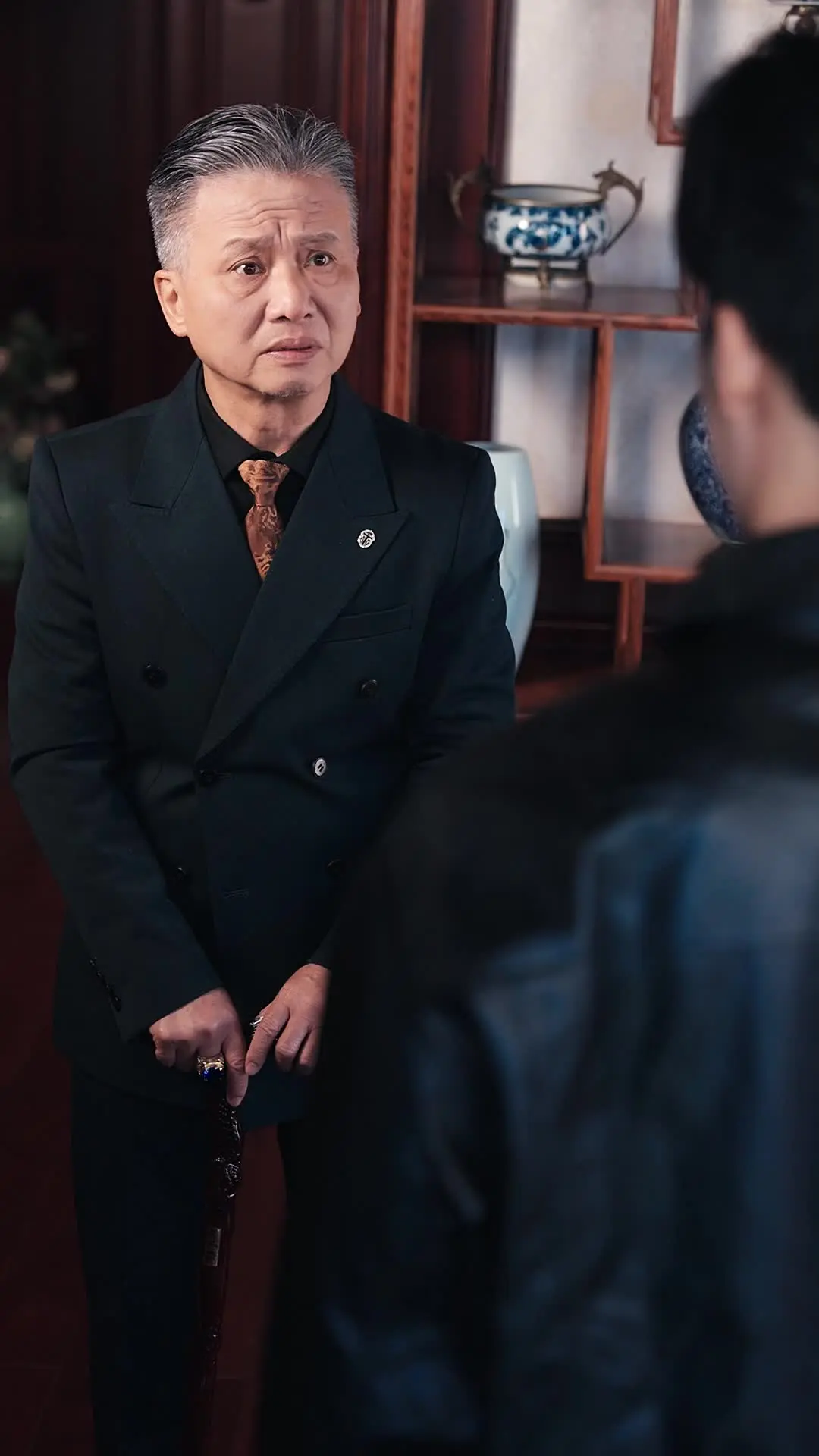 Episodio 10 de El heredero exiliado regresa