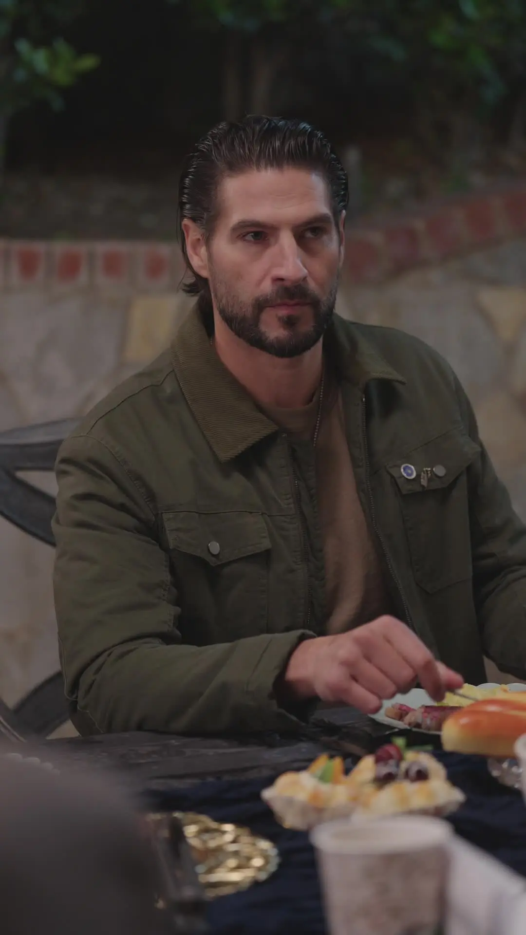 Episodio 12 de El héroe de guerra regresa