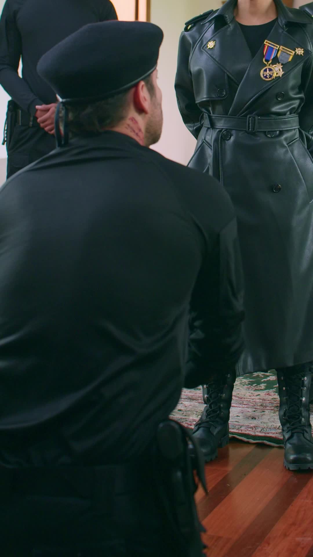 Episodio 2 de El Regreso De La Reina
