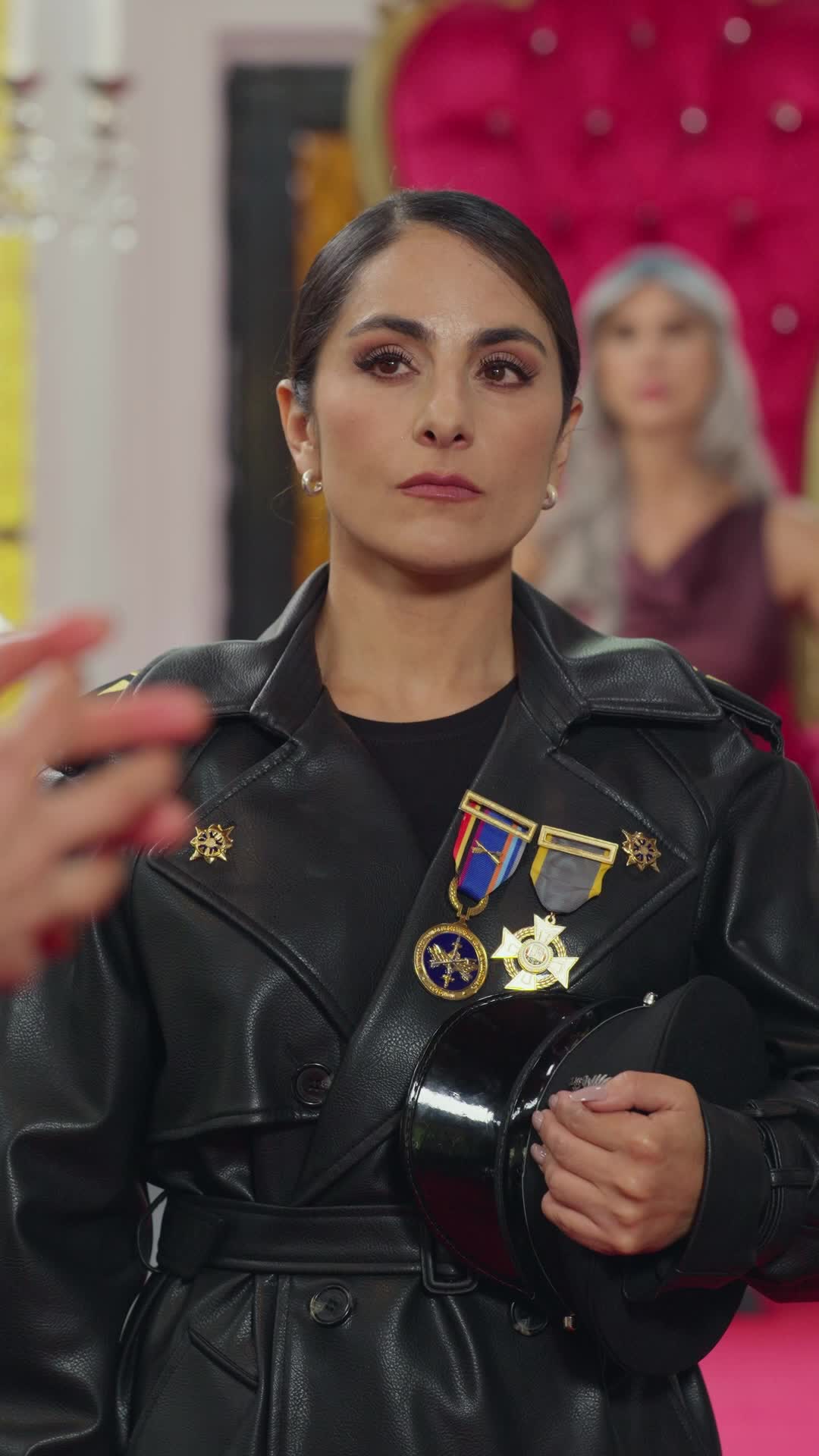 Episodio 25 de El Regreso De La Reina