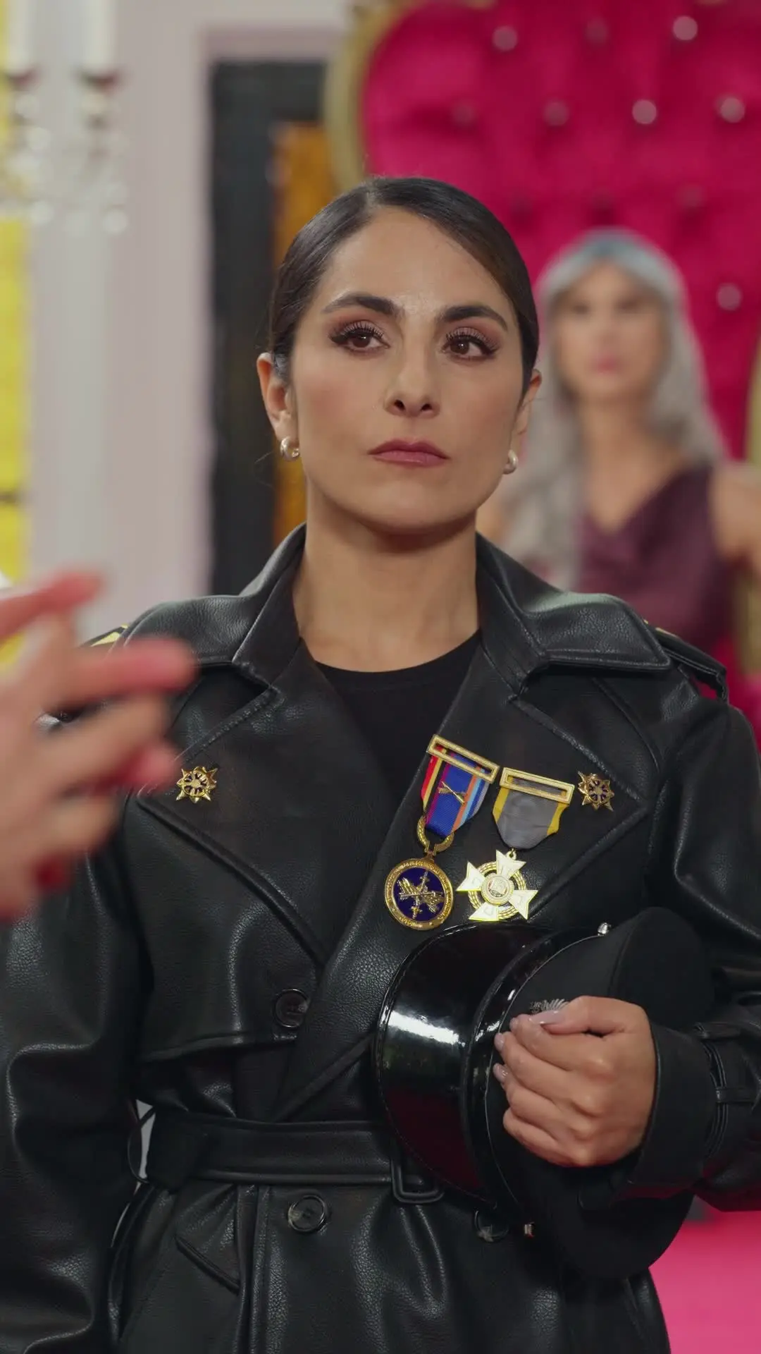 Episodio 25 de El Regreso De La Reina
