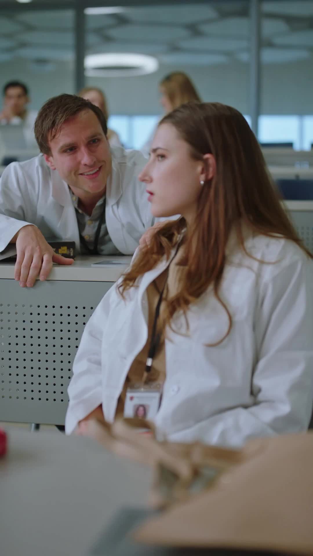 Episodio 4 de Embarazada del Padre Profesor de Mi Ex