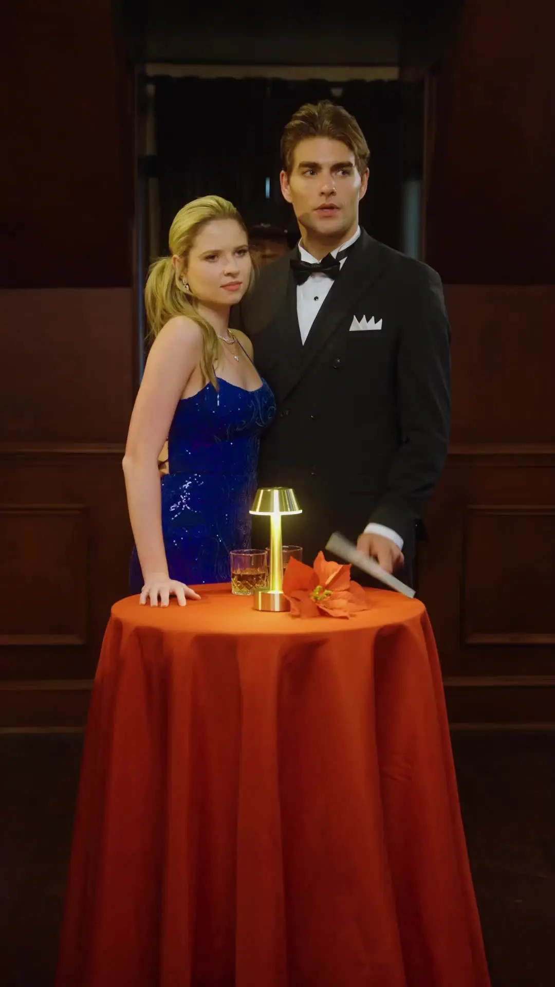 Episodio 64 de Encontré un Marido Multimillonario Sin Hogar para Navidad