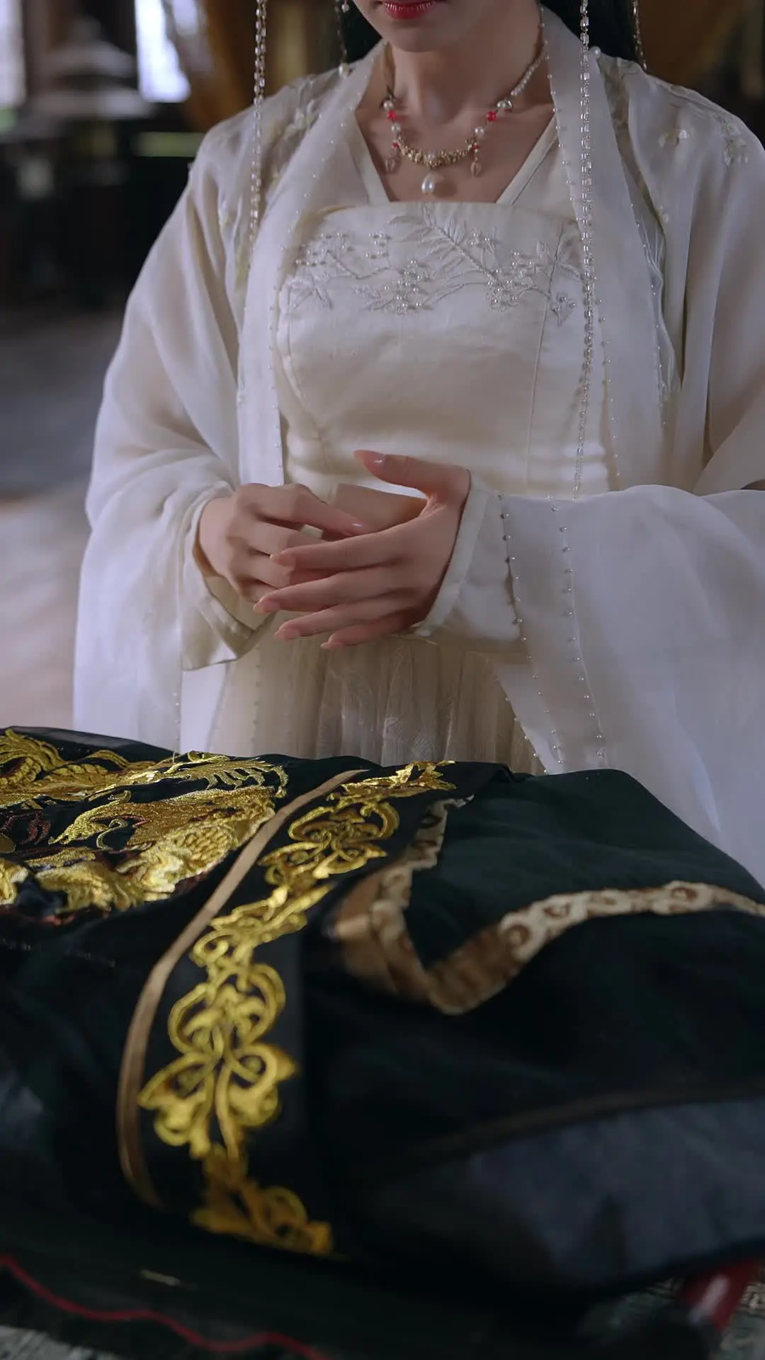 Episodio 79 de Esposa renacida: Salvando al príncipe heredero