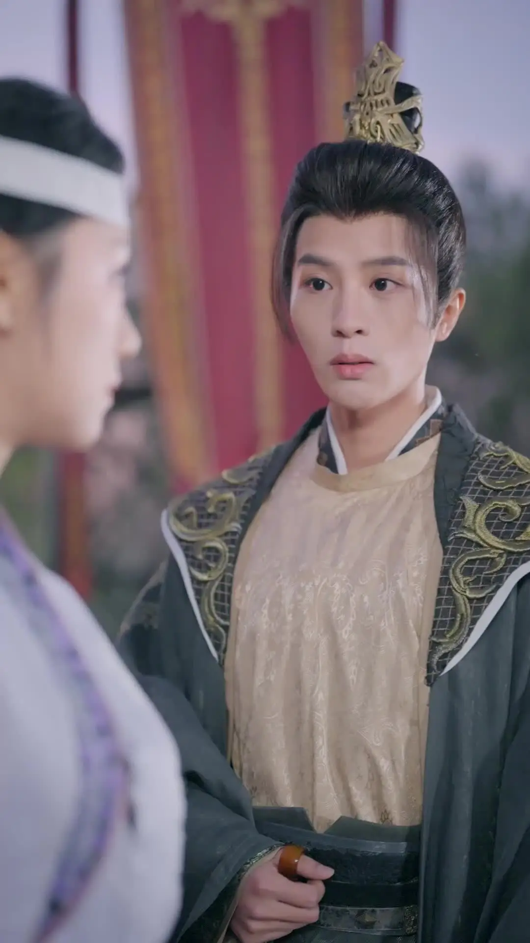 Episodio 37 de Espuelas y Pasiones: El Guerrero que Encantó la Ciudad