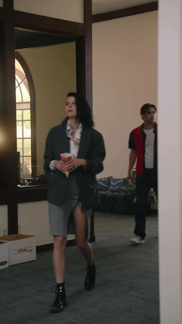 Episodio 21 de Hey jefe, su empresa está siendo bombardeada
