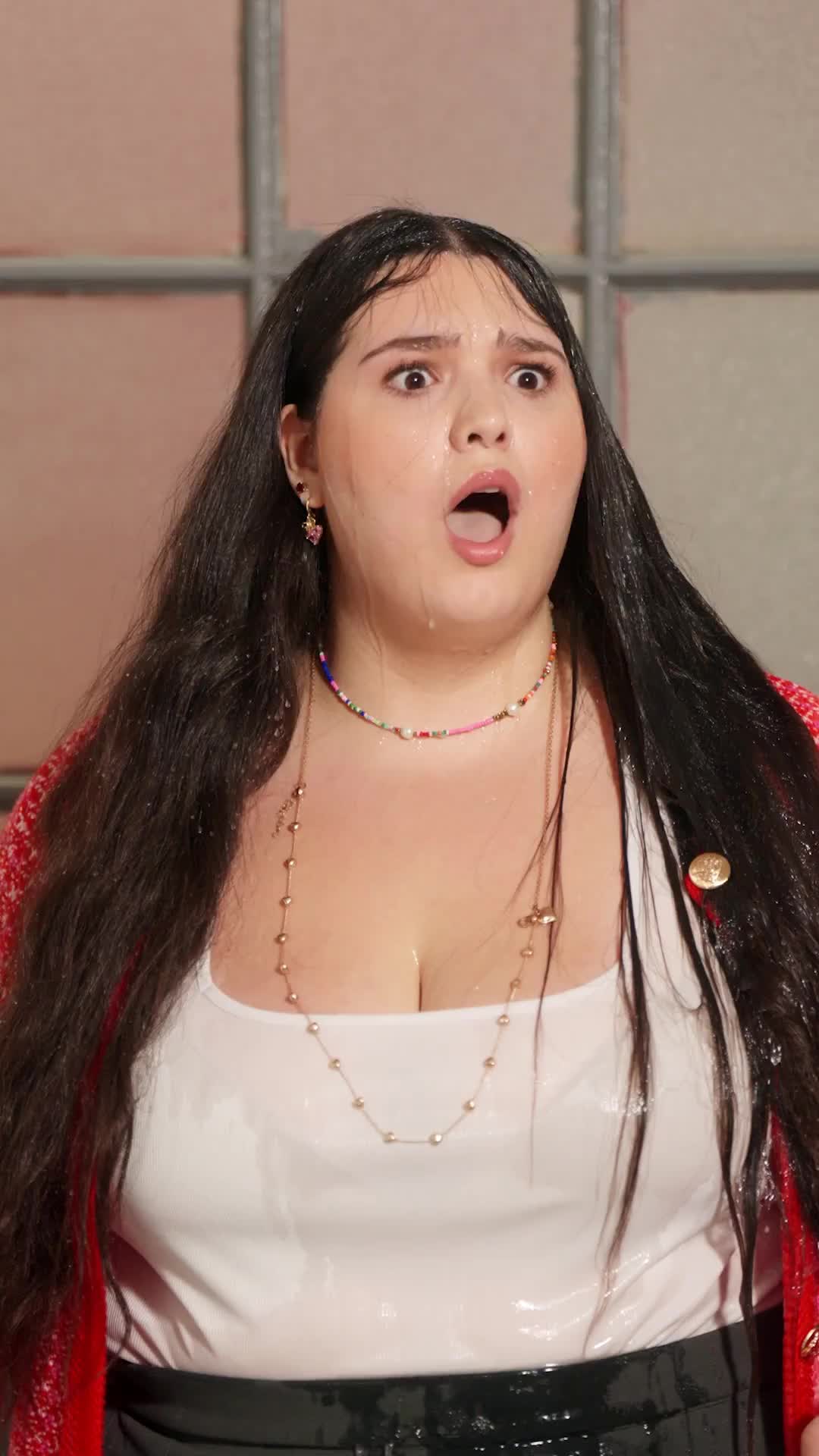Episodio 13 de La abeja reina contraataca