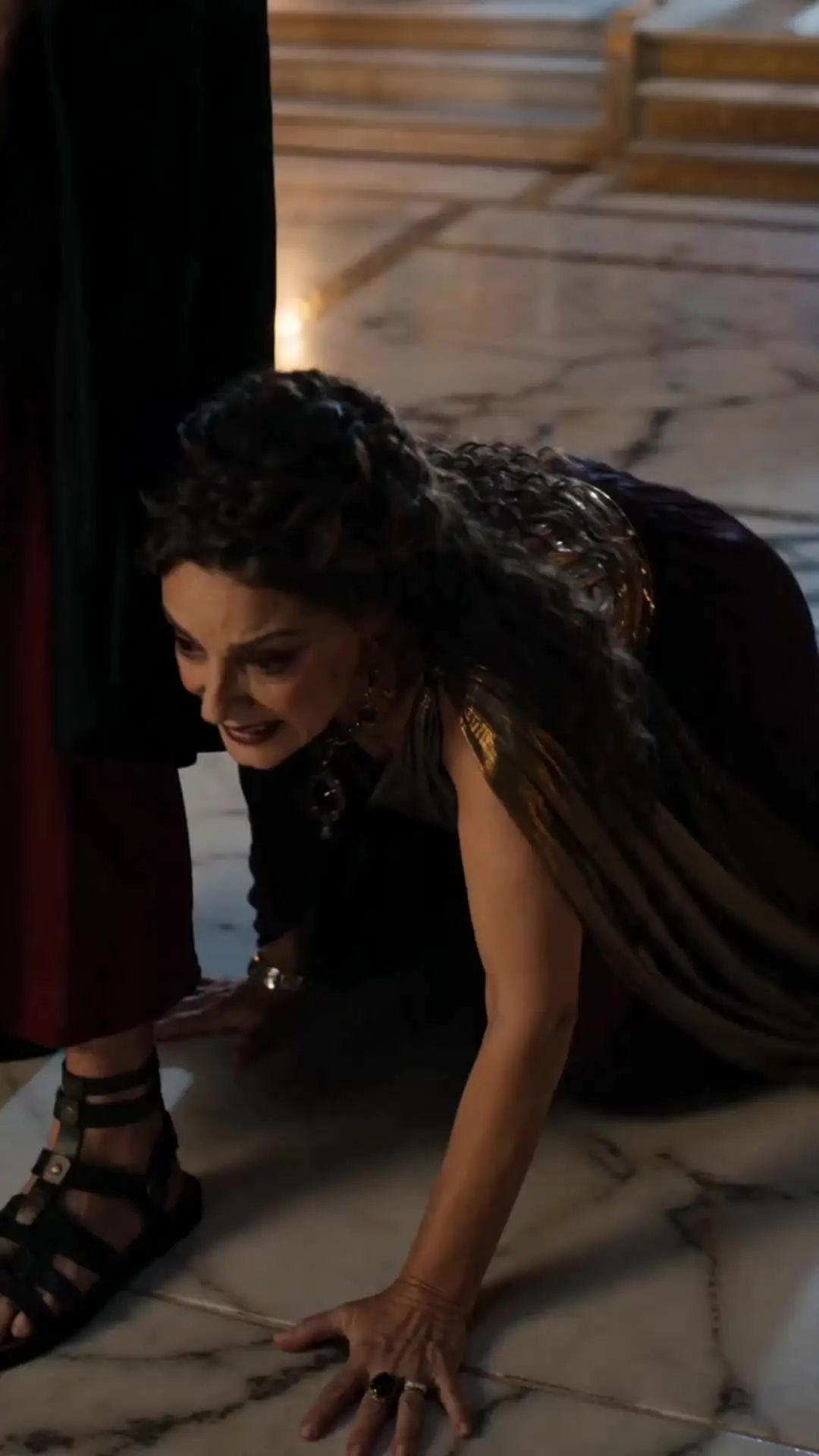 Episodio 10 de La corona de espinas y marea