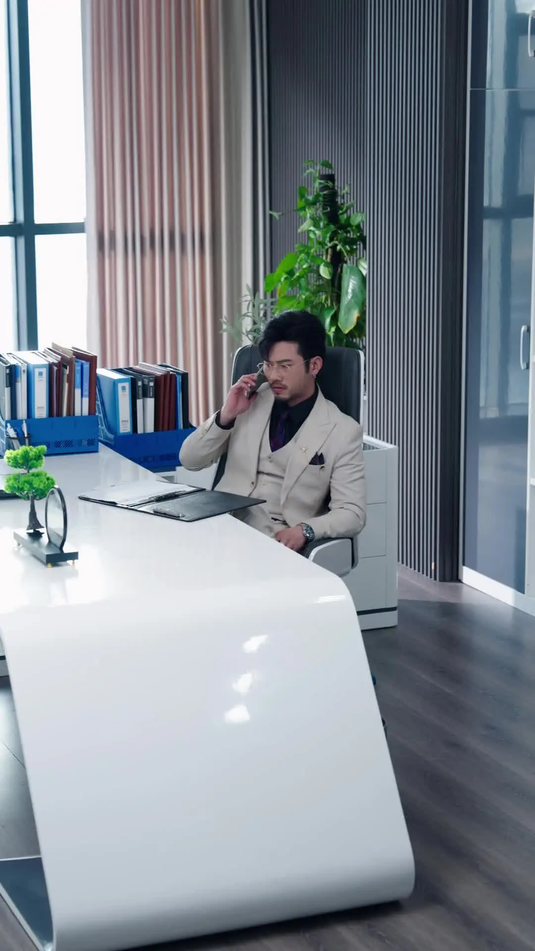 Episodio 8 de La esposa despreciada se convierte en presidenta