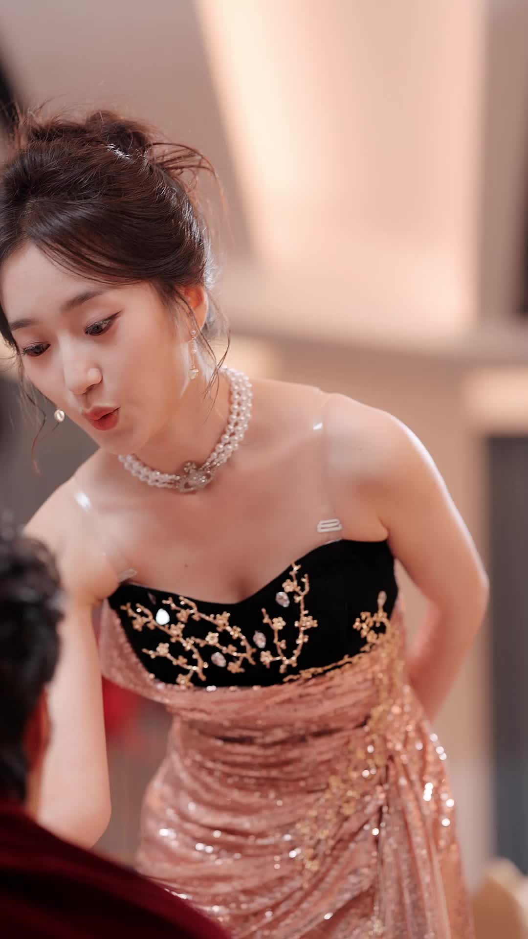 Episodio 12 de La venganza de mi esposa gorda mimada