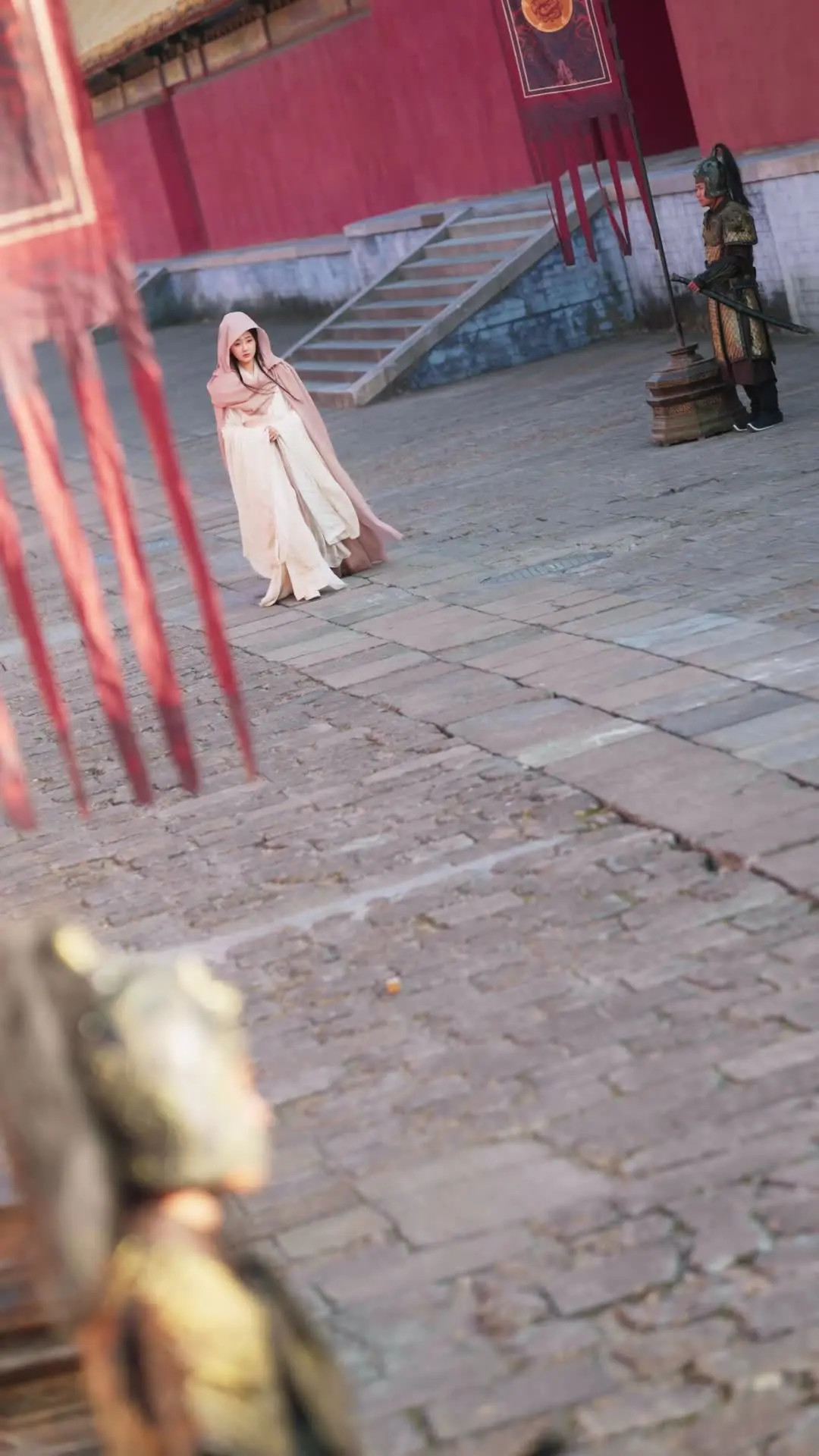 Episodio 3 de La zorra caída, la realeza de rodillas