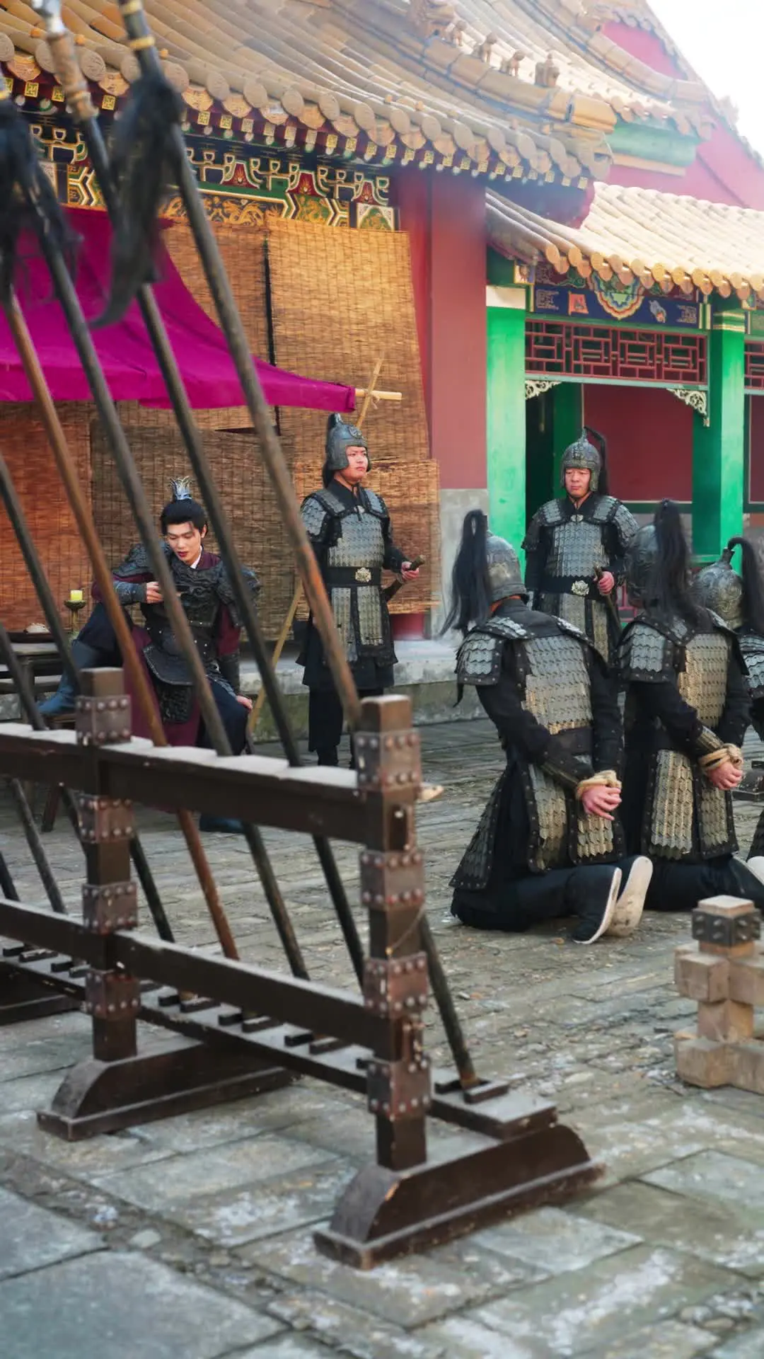 Episodio 35 de La zorra caída, la realeza de rodillas