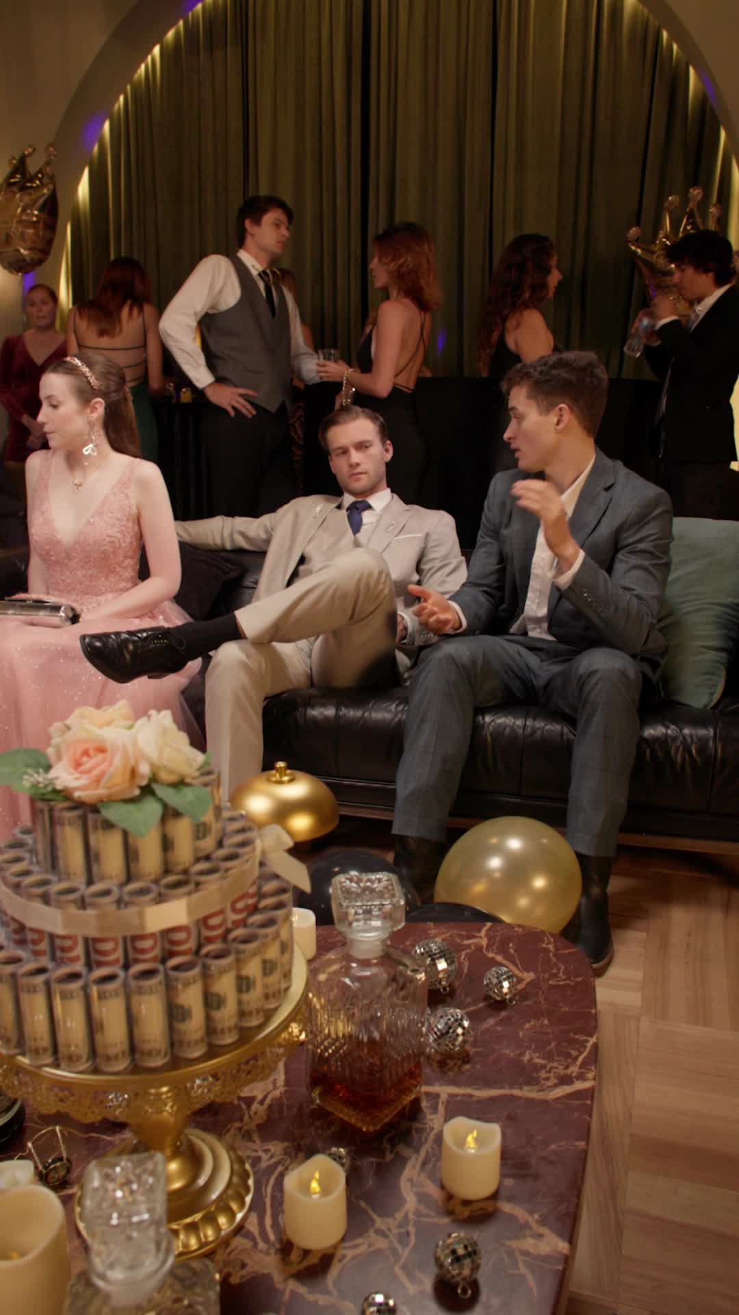 Episodio 8 de Las chicas de Park Avenue no juegan limpio