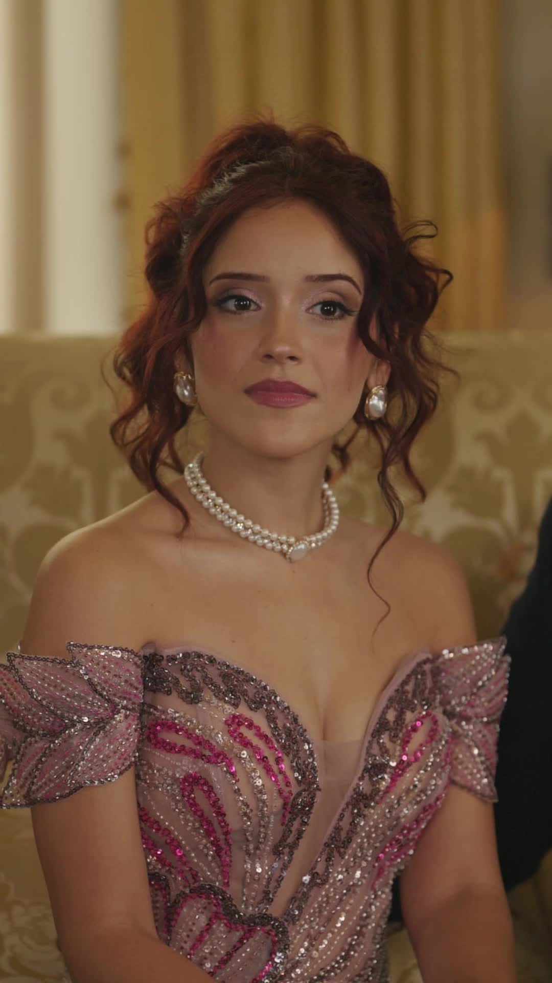 Episodio 6 de Las dos caras de la debutante