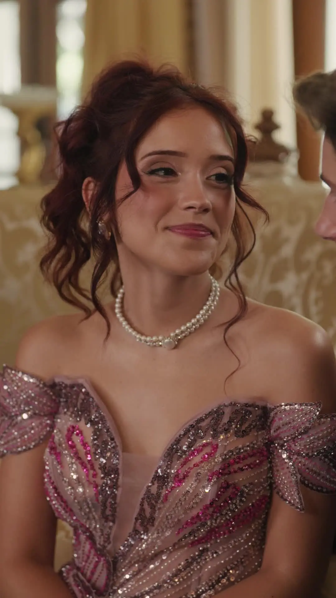 Episodio 8 de Las dos caras de la debutante