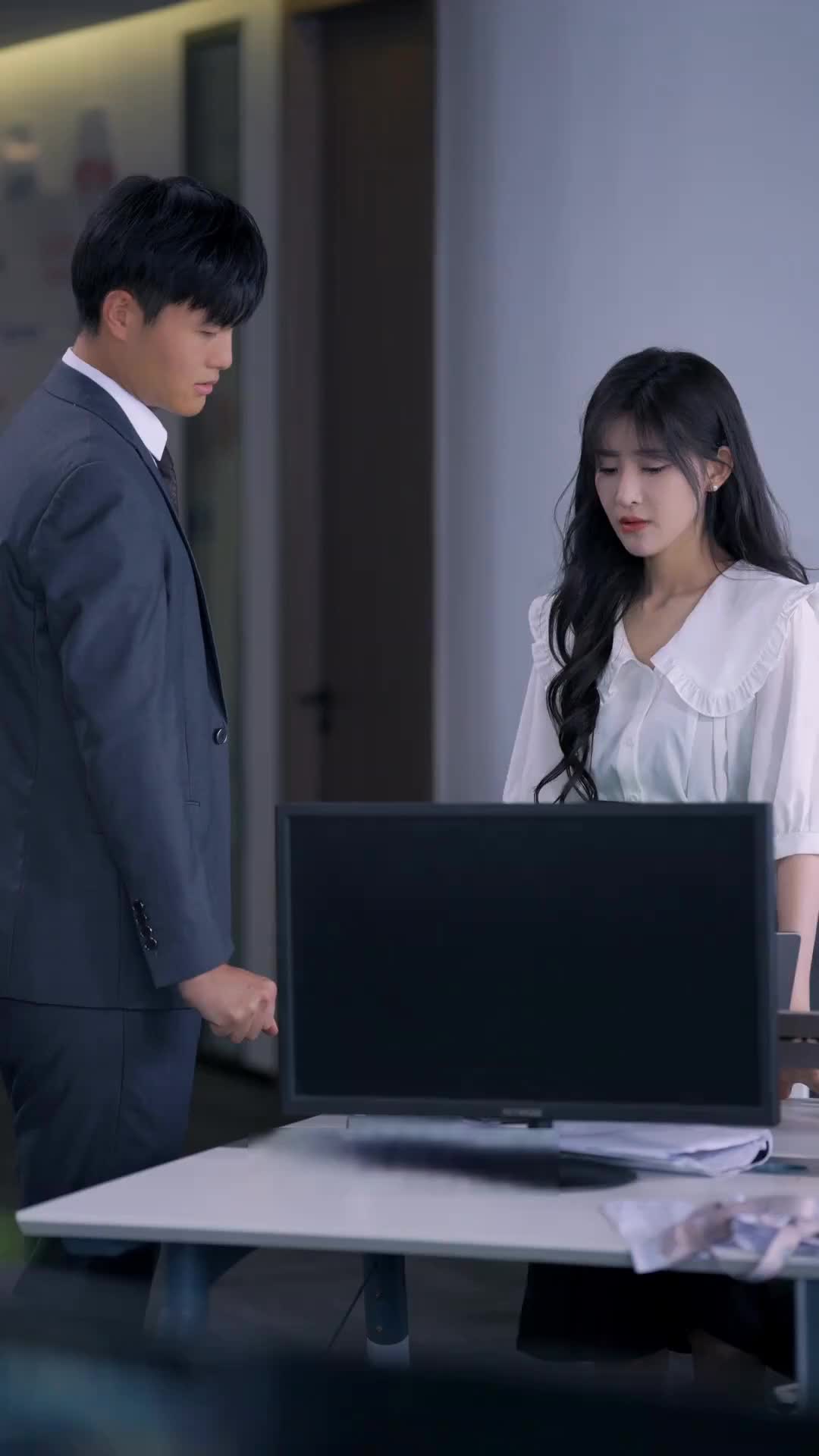 Episodio 25 de Mi Amor Cibernético, Mi CEO