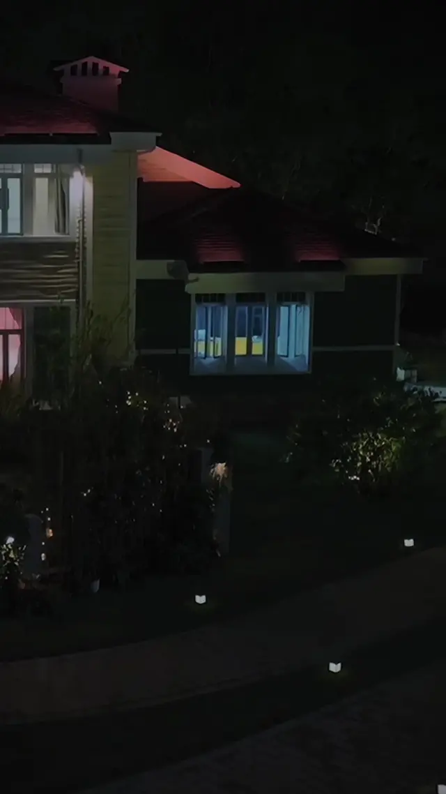 Episodio 4 de Mi CEO padre persigue a mi madre cuando yo regrese