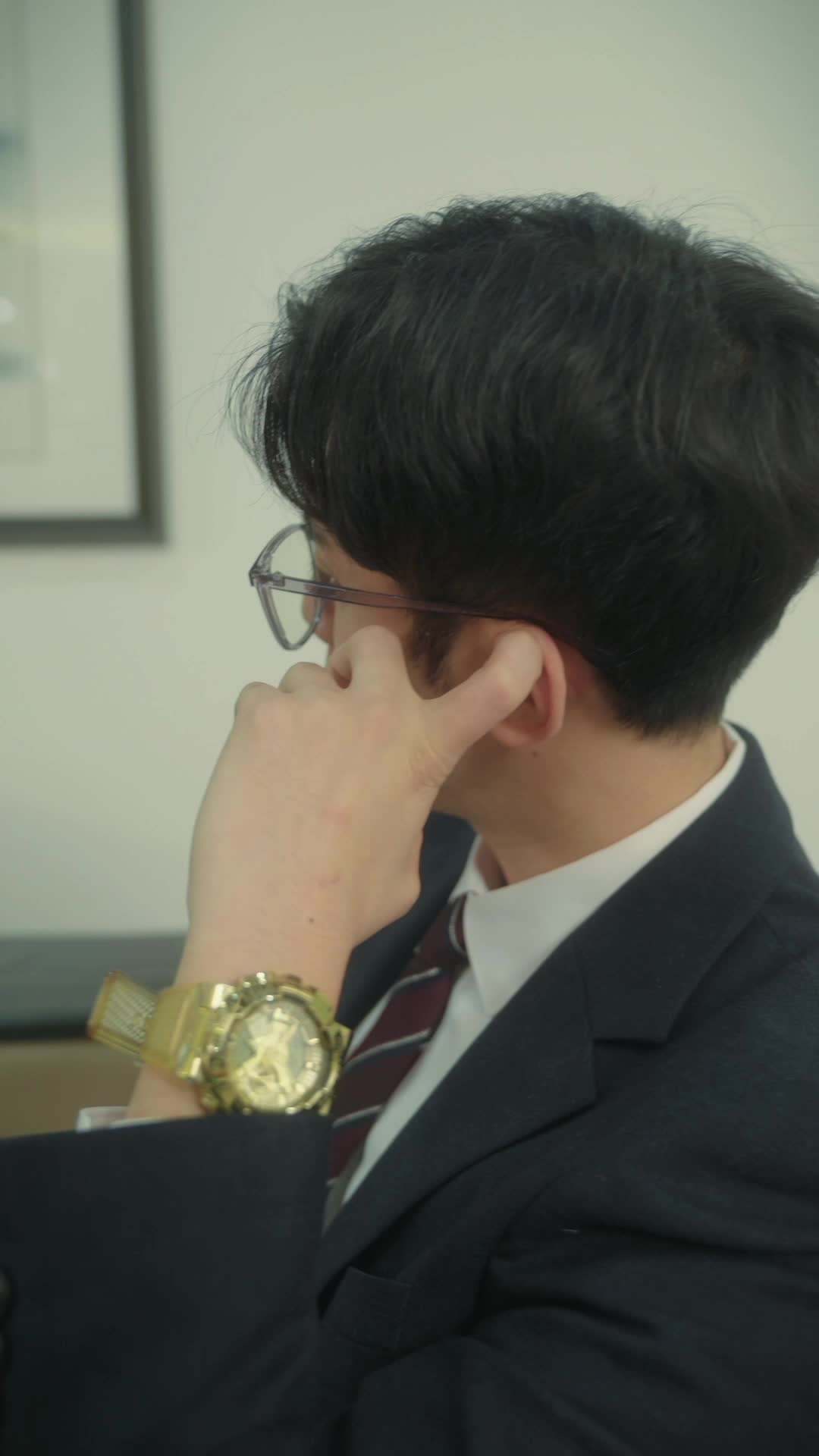 Episodio 43 de Mi CEO padre persigue a mi madre cuando yo regrese