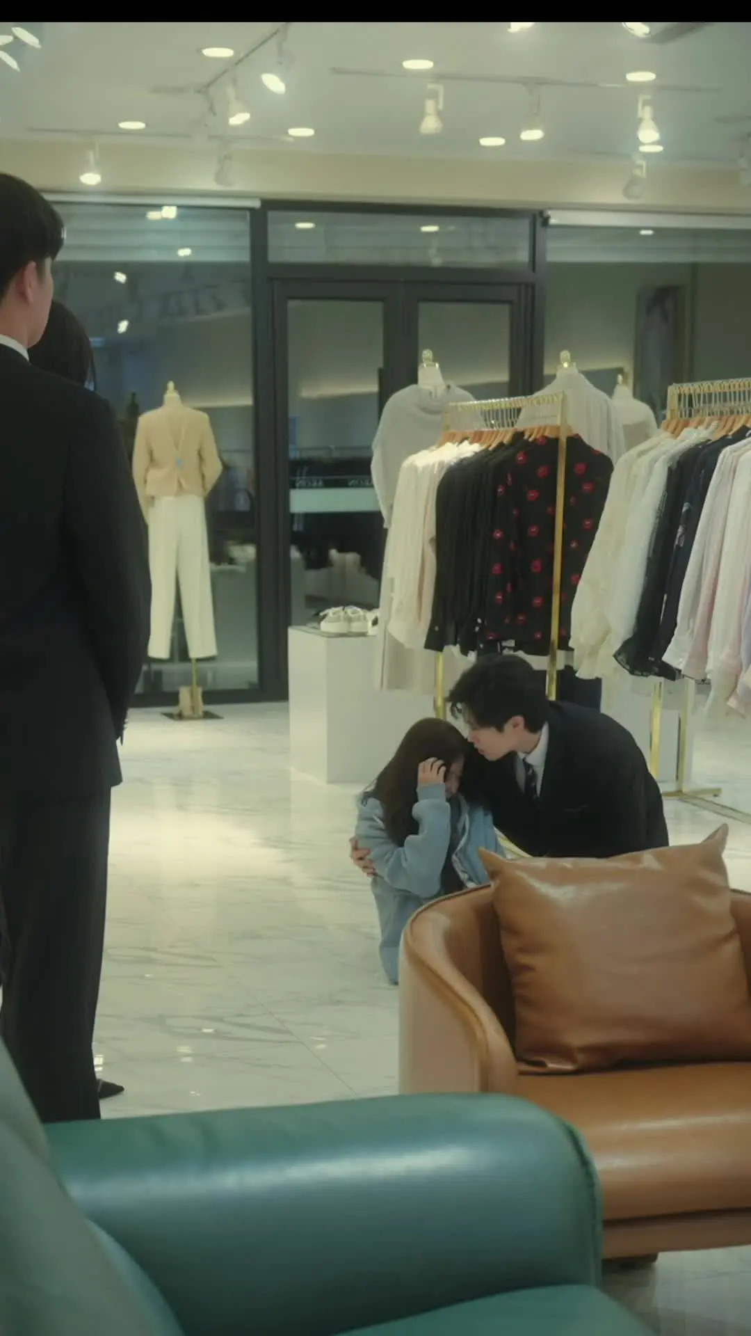 Episodio 9 de Mi CEO padre persigue a mi madre cuando yo regrese