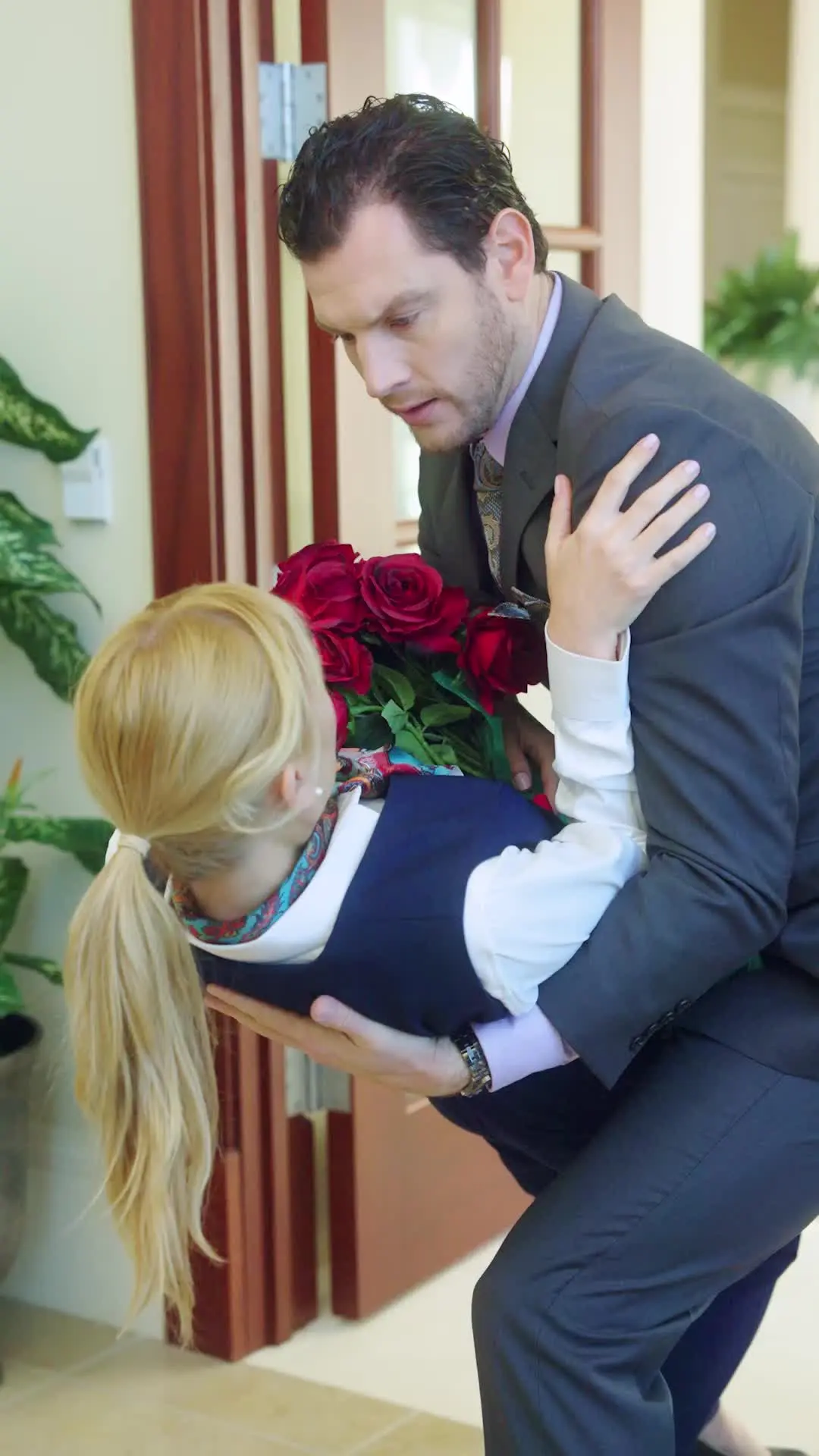 Episodio 2 de Mi Ex esposa se Convirtió en Multimillonaria