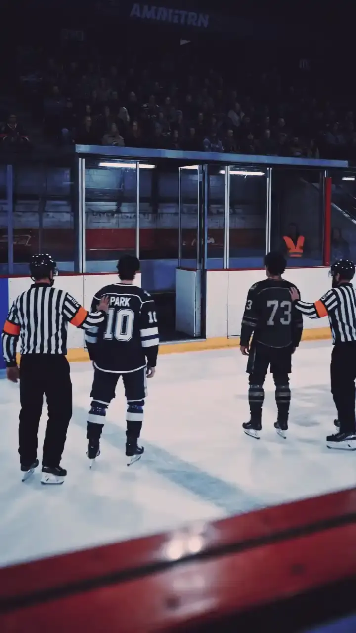 Episodio 22 de Mi rival de hockey debajo de mí
