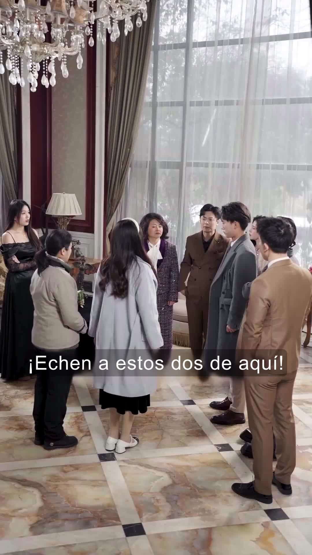 Episodio 9 de Mimada por Tres Hermanos Poderosos