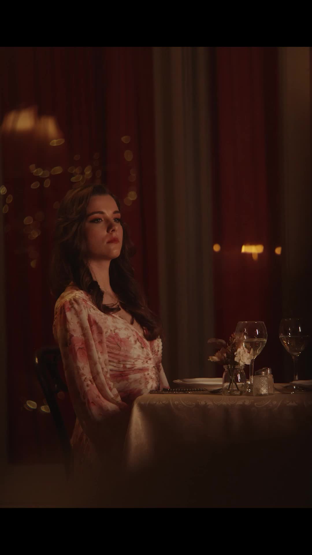 Episodio 34 de Nunca te divorcies de una Heredera Multimillonaria Secreta